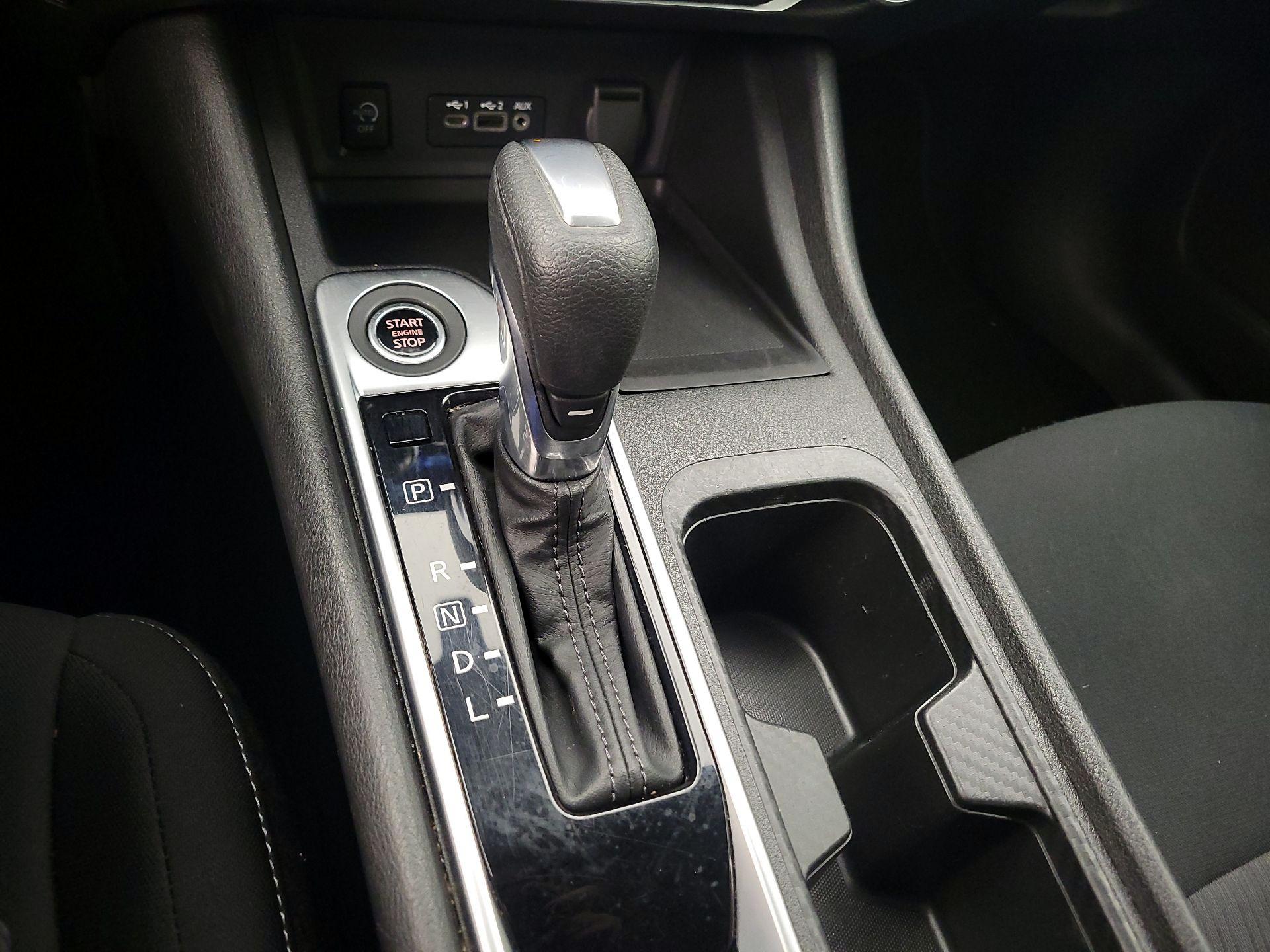 Thumbnail: 2024 Nissan Sentra - 17