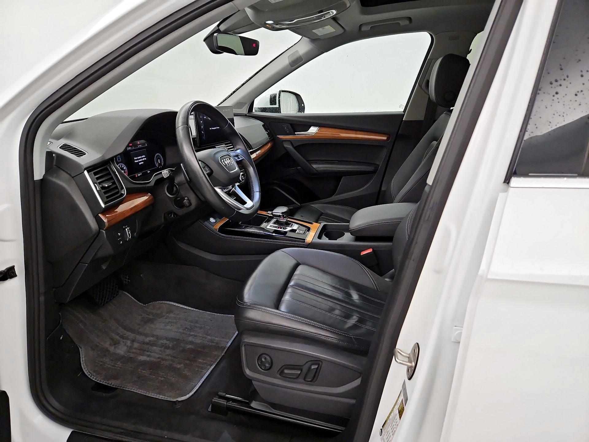 Thumbnail: 2023 Audi Q5 - 11