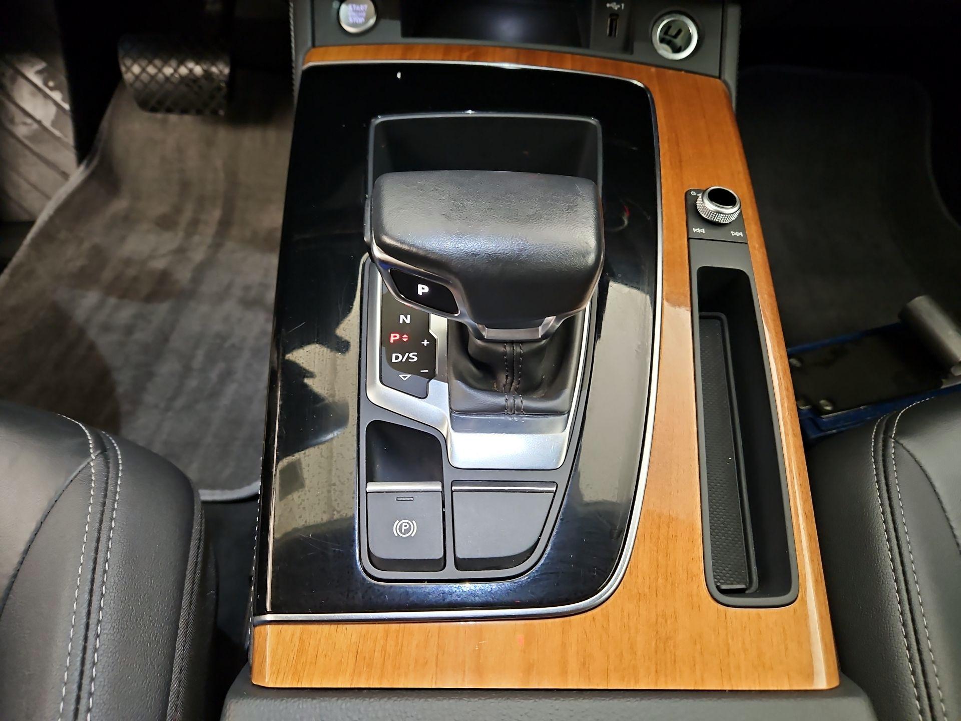 Thumbnail: 2023 Audi Q5 - 17