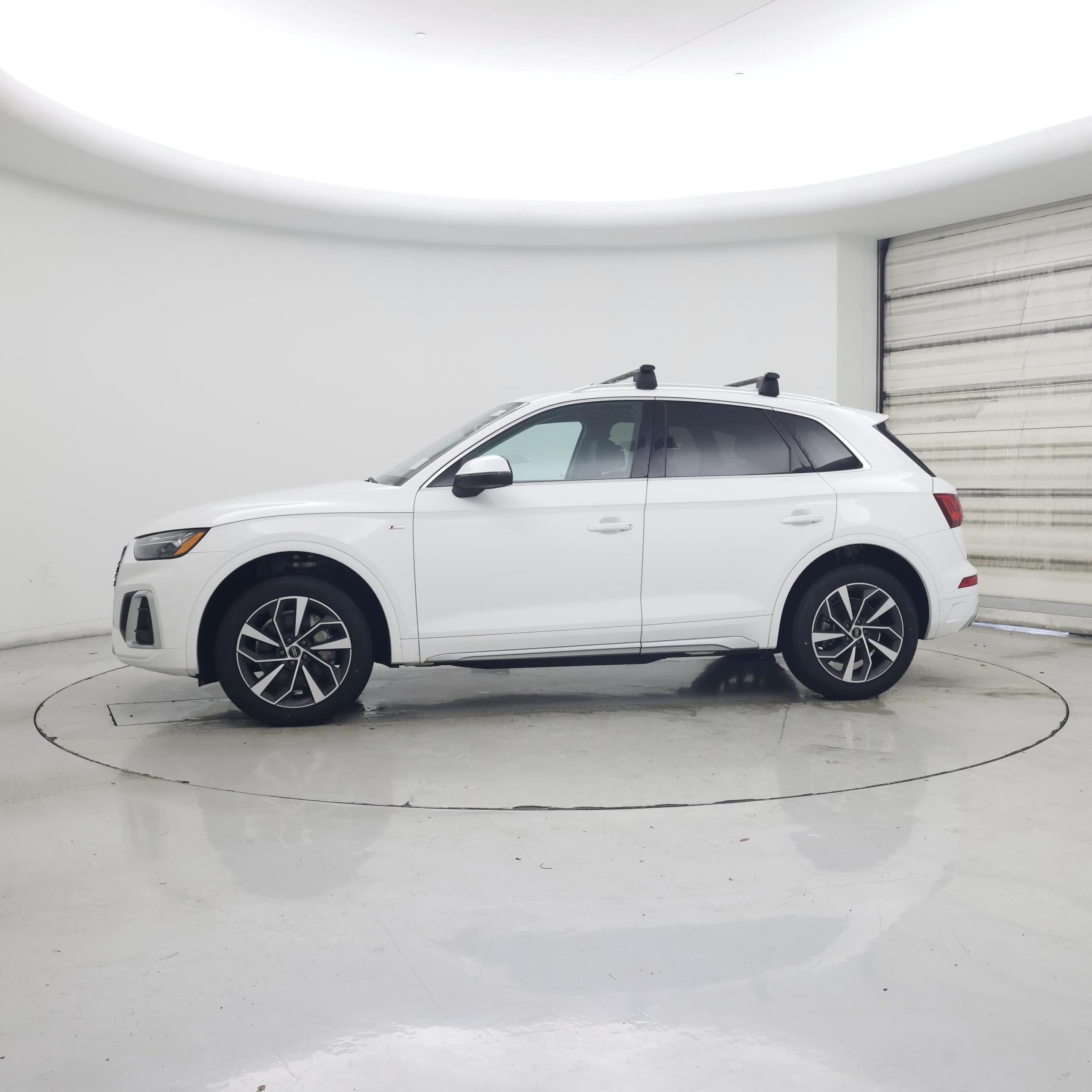 Thumbnail: 2023 Audi Q5 - 3
