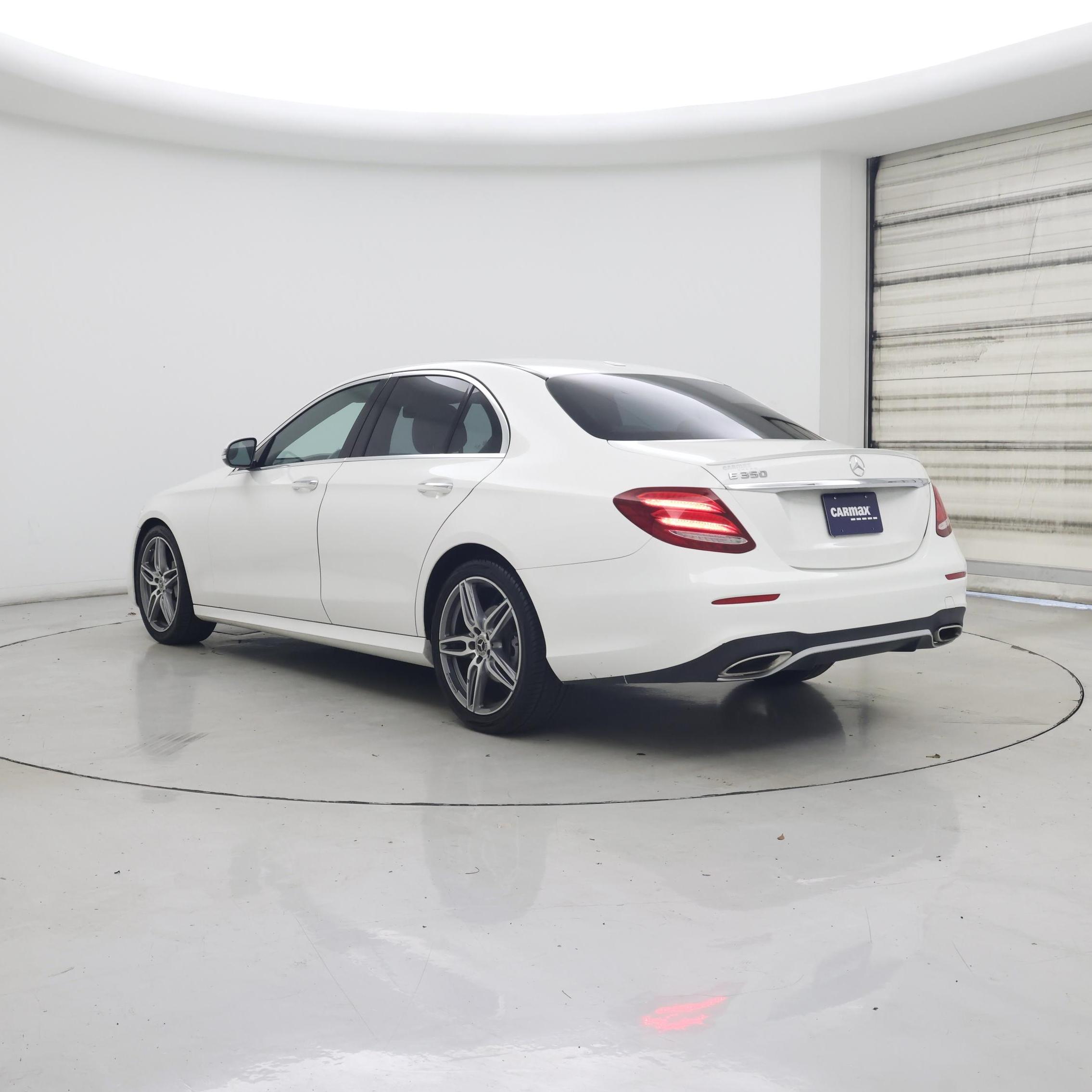 Thumbnail: 2020 Mercedes-Benz E-Class - 2