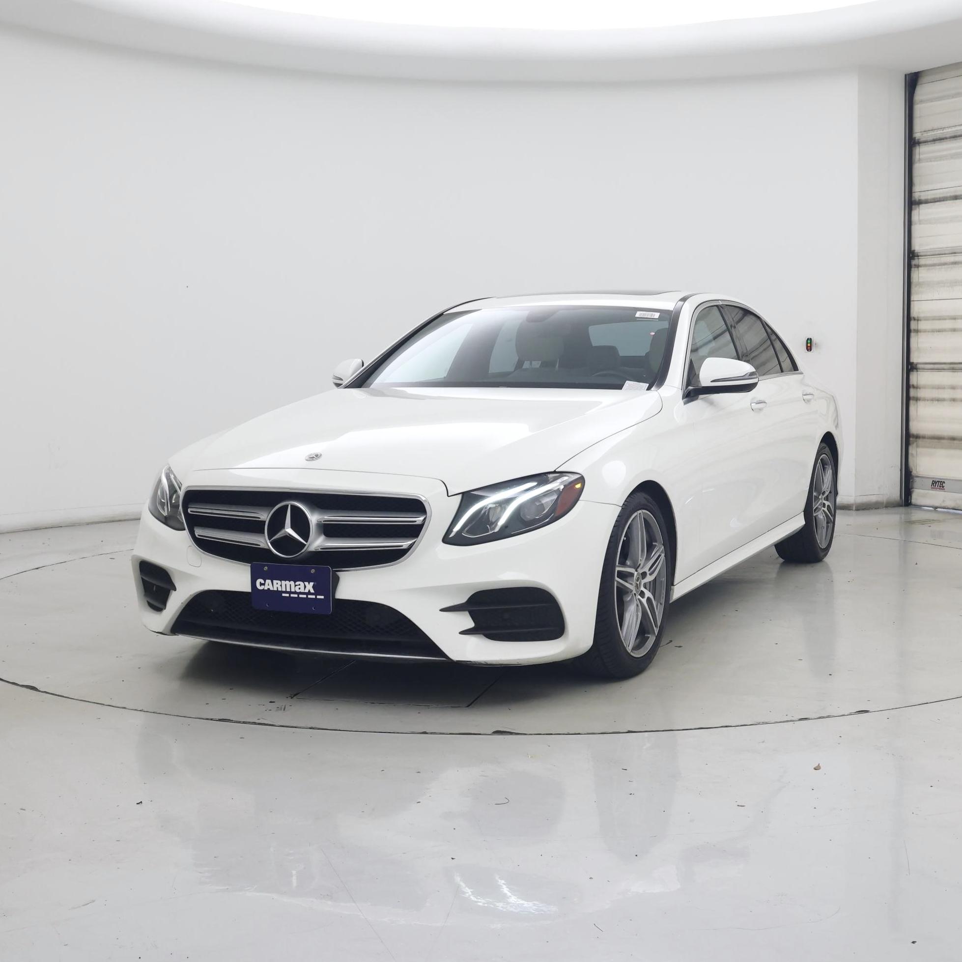 Thumbnail: 2020 Mercedes-Benz E-Class - 4