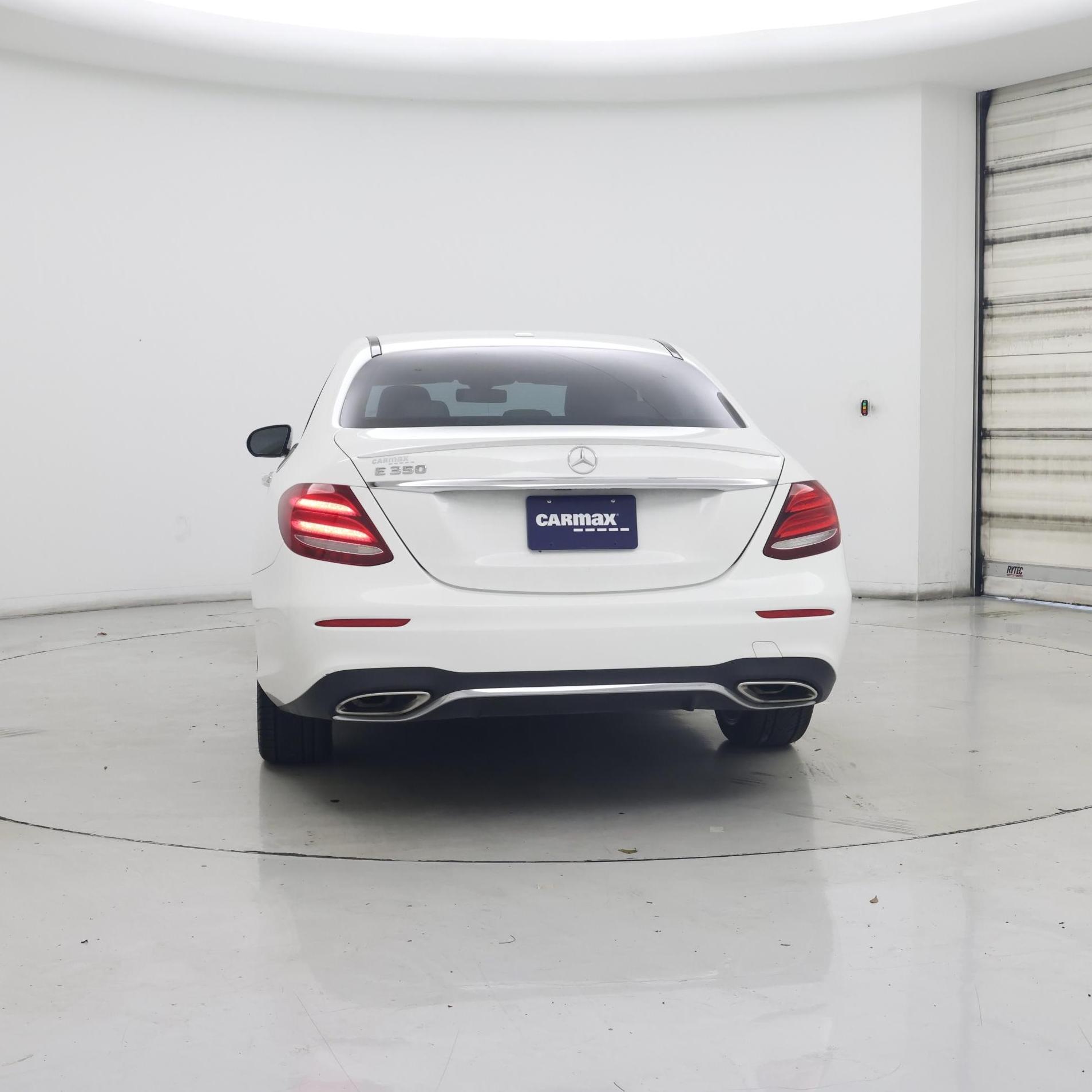 Thumbnail: 2020 Mercedes-Benz E-Class - 6