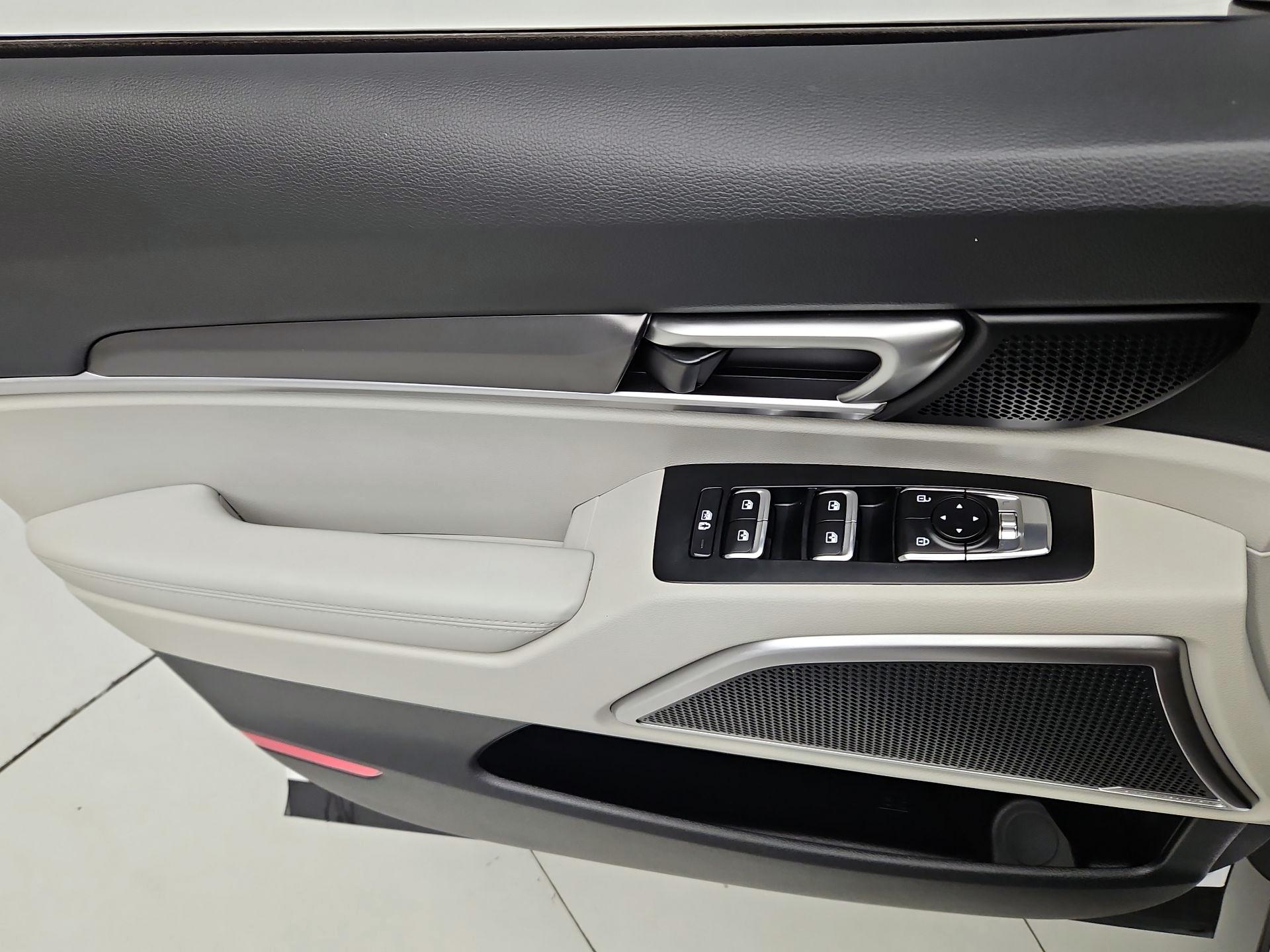 Thumbnail: 2025 Kia Telluride - 12