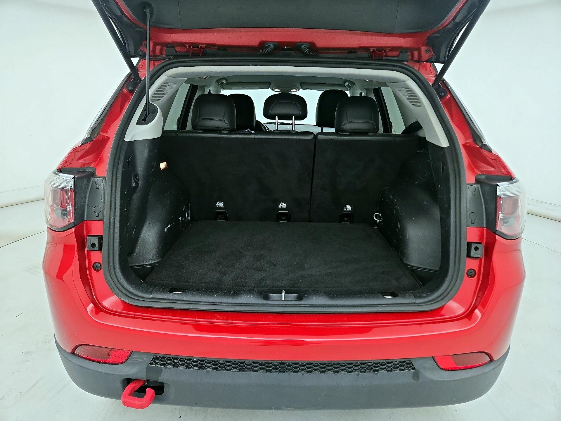 Thumbnail: 2018 Jeep Compass - 20