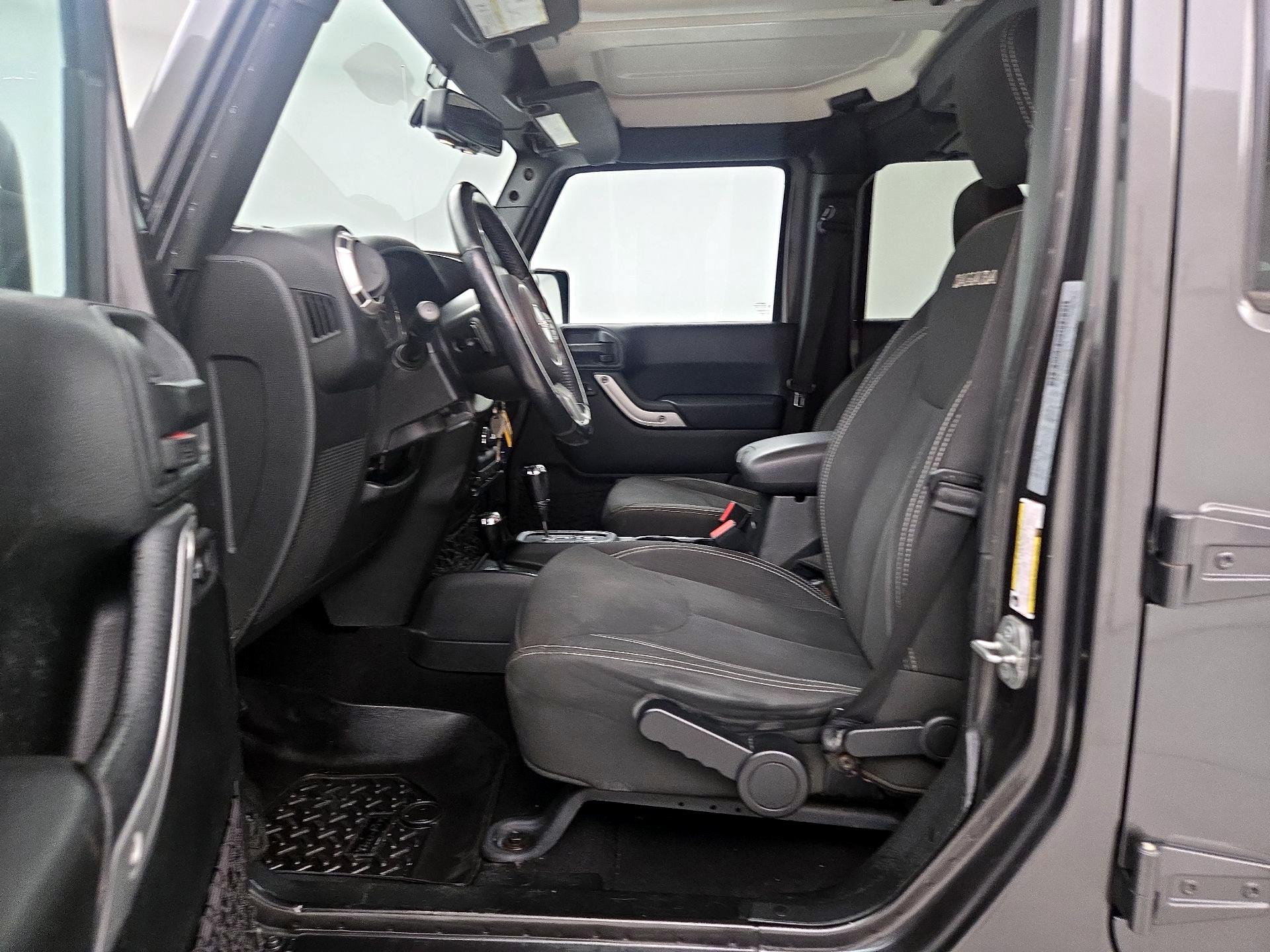 Thumbnail: 2018 Jeep Wrangler - 11