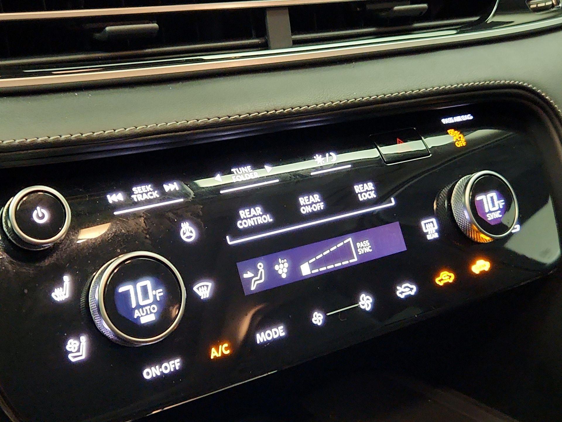 Thumbnail: 2023 INFINITI QX60 - 16