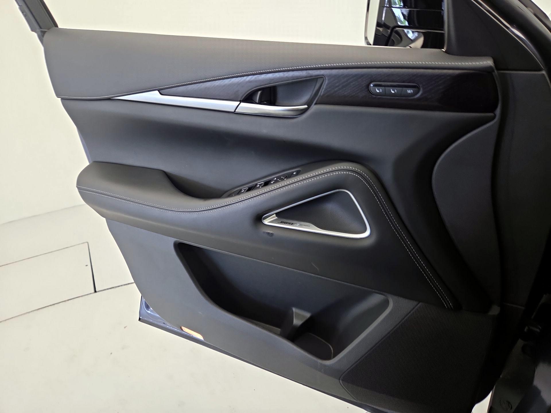 Thumbnail: 2023 INFINITI QX60 - 12