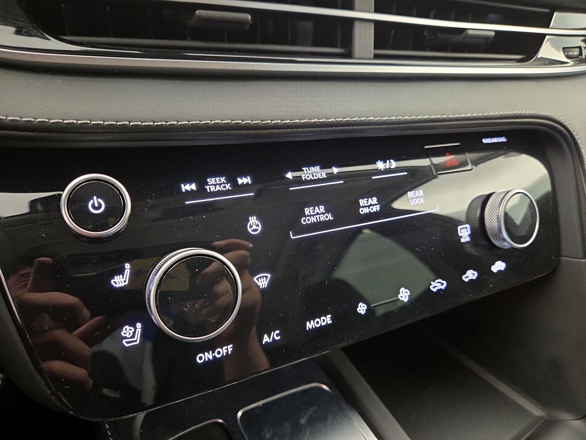 Thumbnail: 2023 INFINITI QX60 - 16