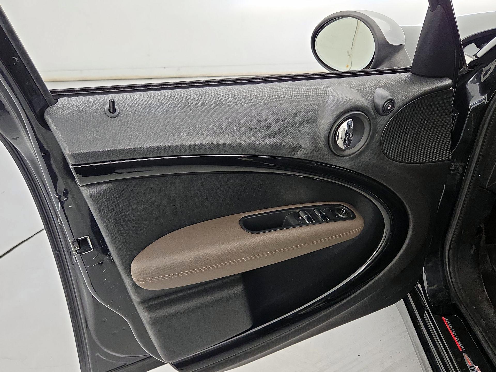 Thumbnail: 2015 MINI Cooper Countryman - 12