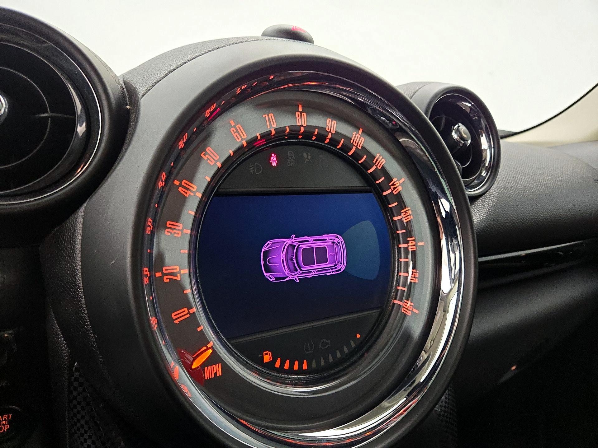 Thumbnail: 2015 MINI Cooper Countryman - 13