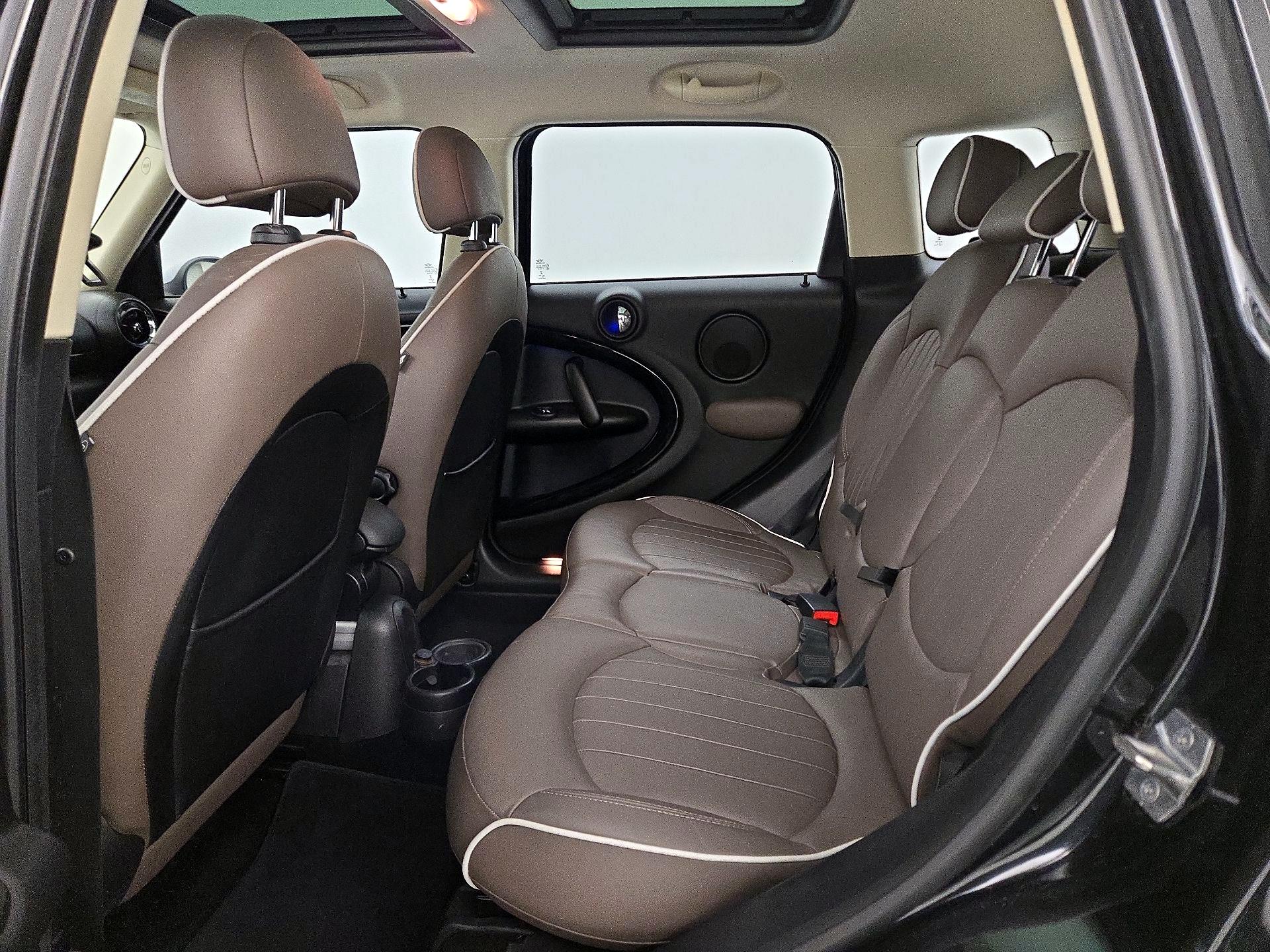 Thumbnail: 2015 MINI Cooper Countryman - 18