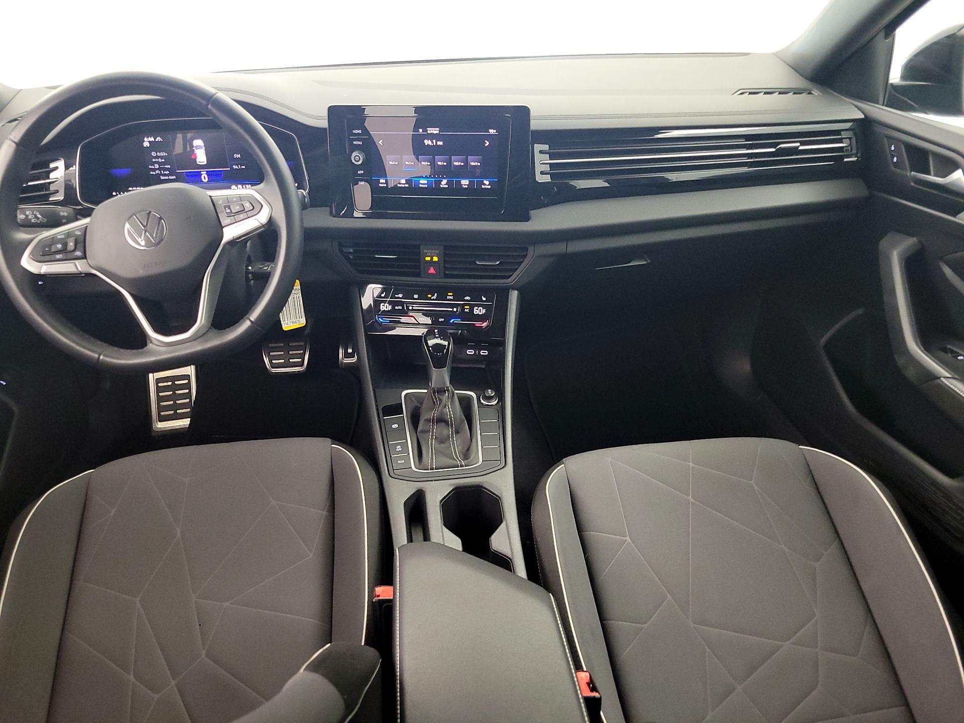 Thumbnail: 2025 Volkswagen Jetta - 14
