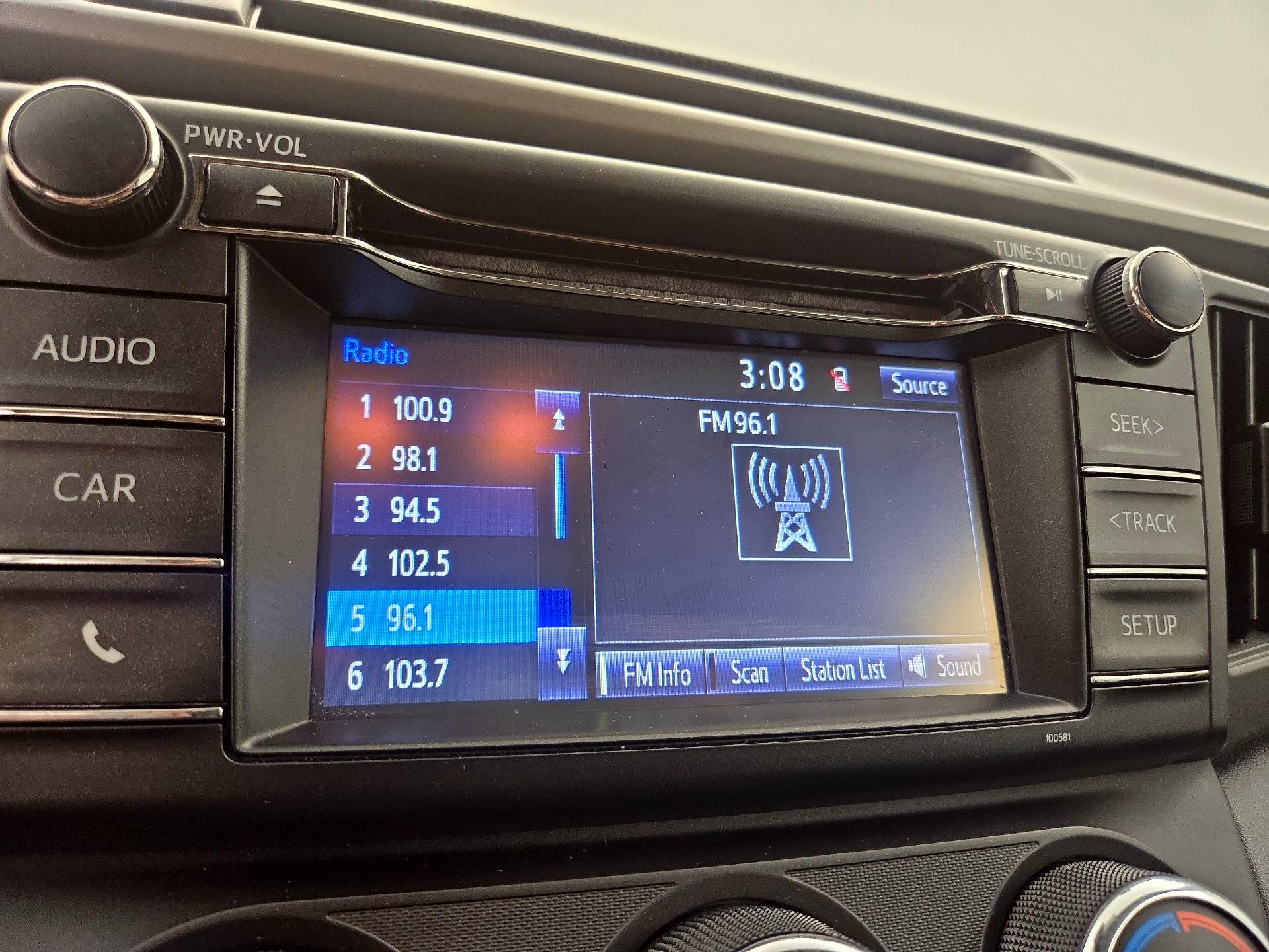 Thumbnail: 2017 Toyota RAV4 - 15