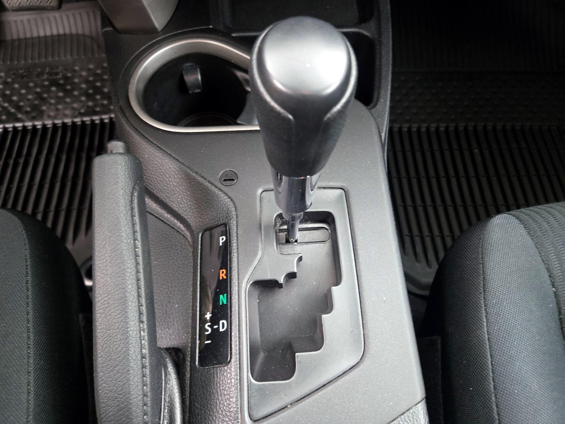 Thumbnail: 2017 Toyota RAV4 - 17