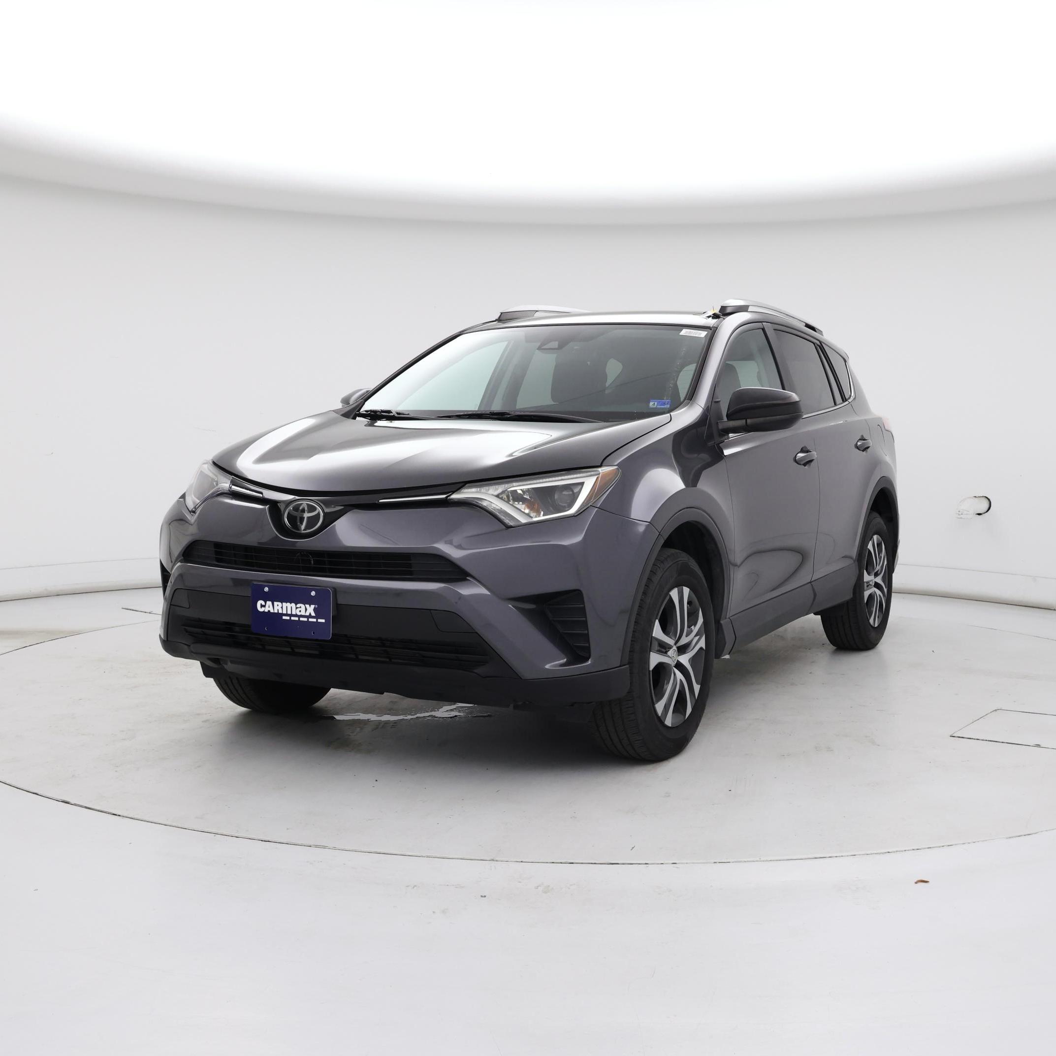Thumbnail: 2017 Toyota RAV4 - 4