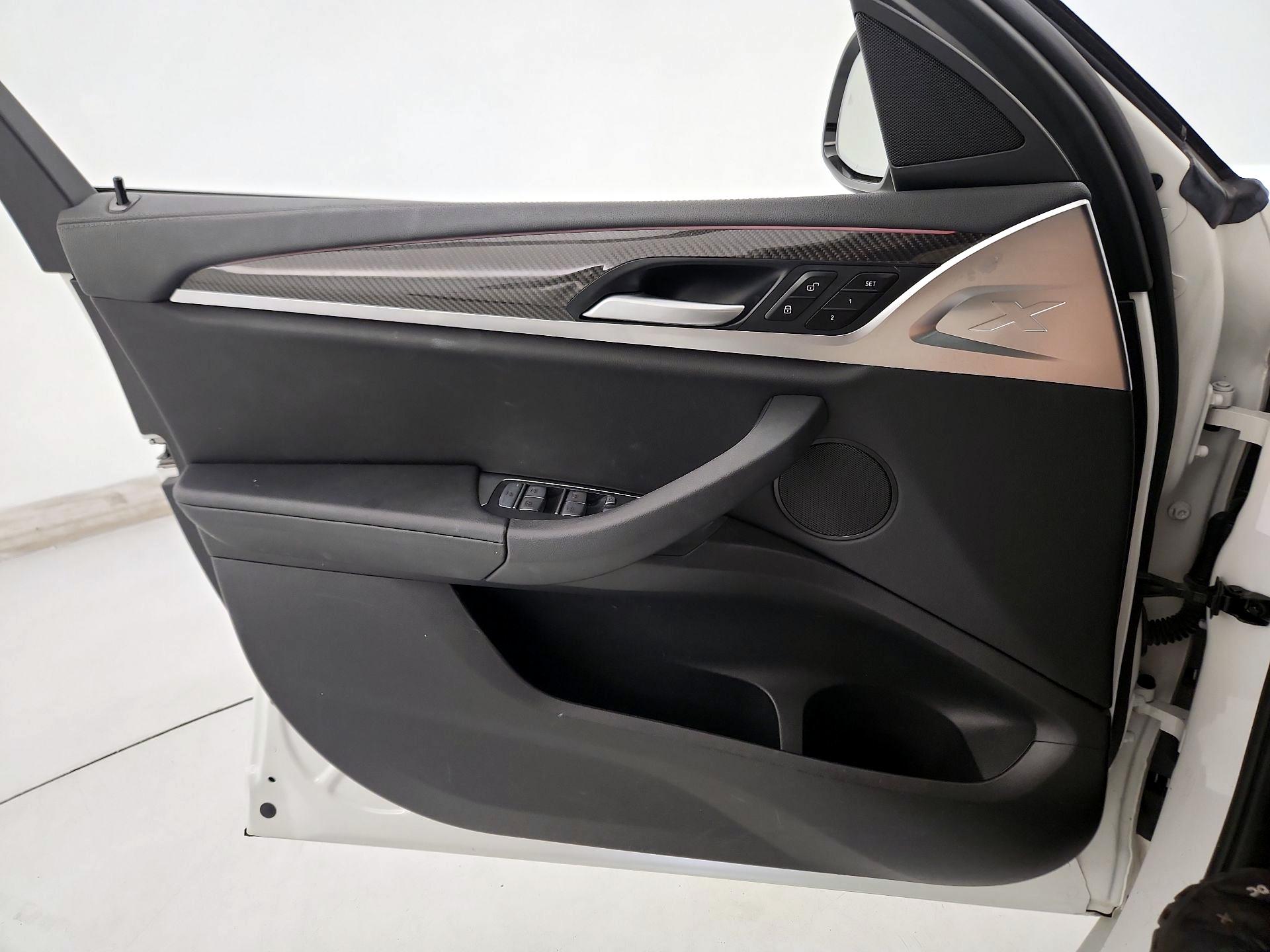 Thumbnail: 2022 BMW X4 - 12