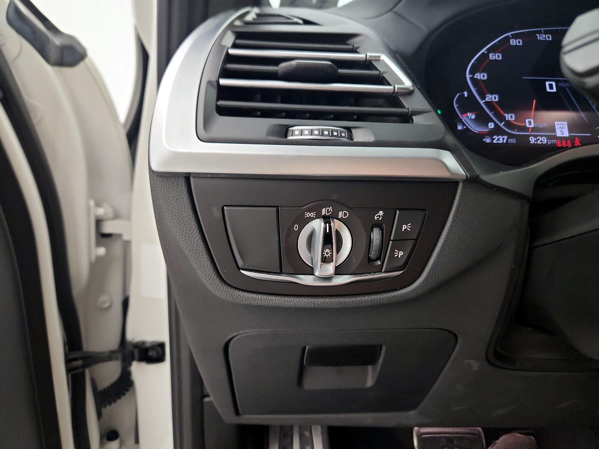 Thumbnail: 2022 BMW X4 - 13