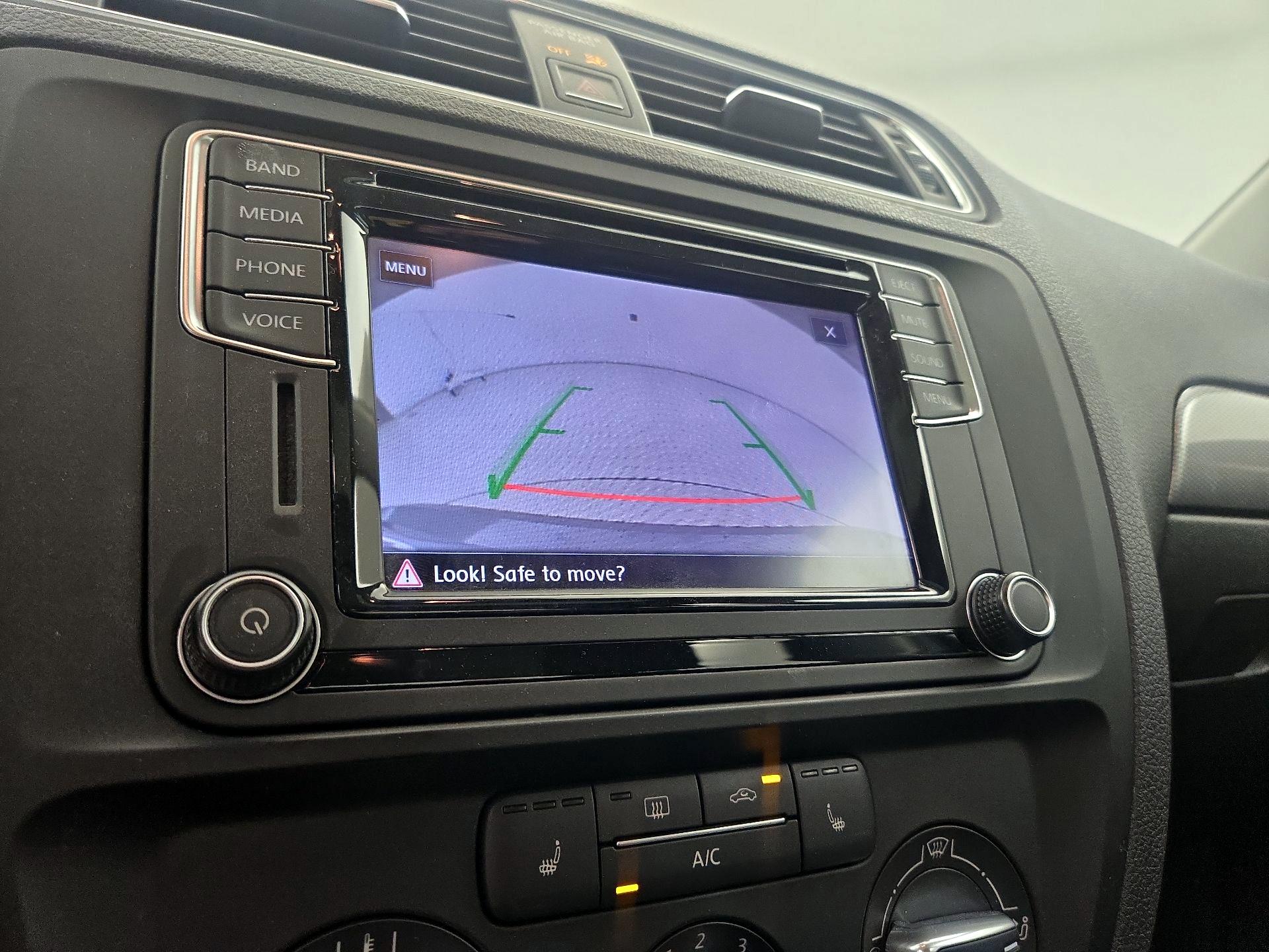 Thumbnail: 2017 Volkswagen Jetta - 14