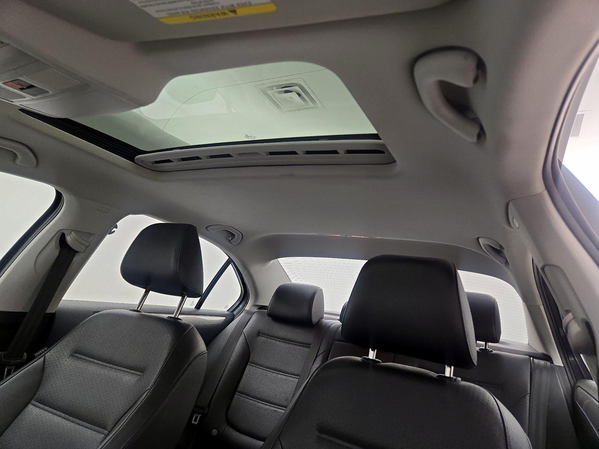 Thumbnail: 2017 Volkswagen Jetta - 19