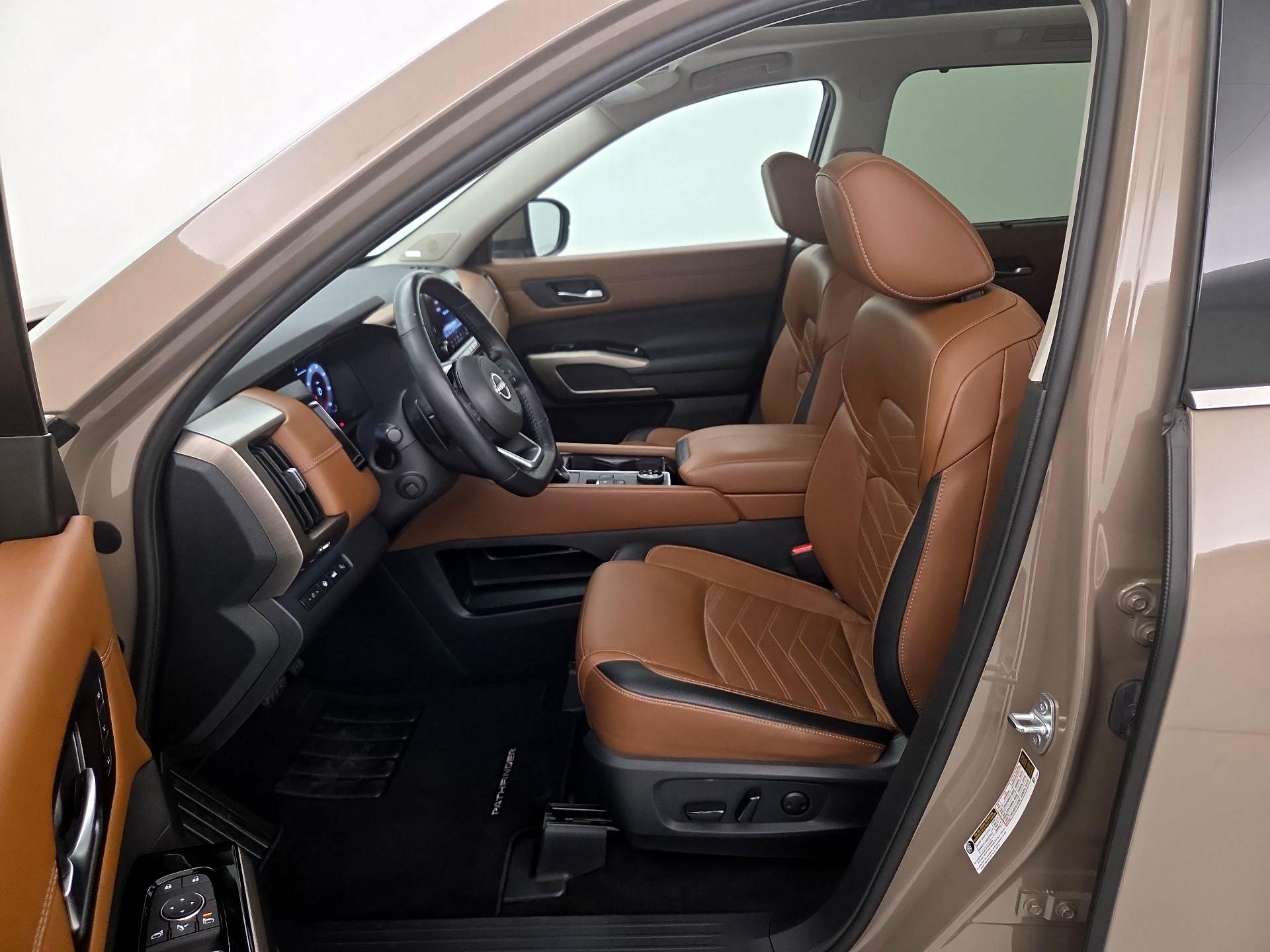 Thumbnail: 2023 Nissan Pathfinder - 11