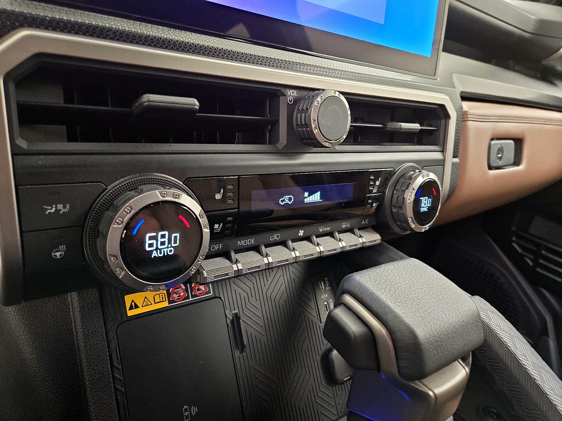 Thumbnail: 2025 Toyota 4Runner - 17