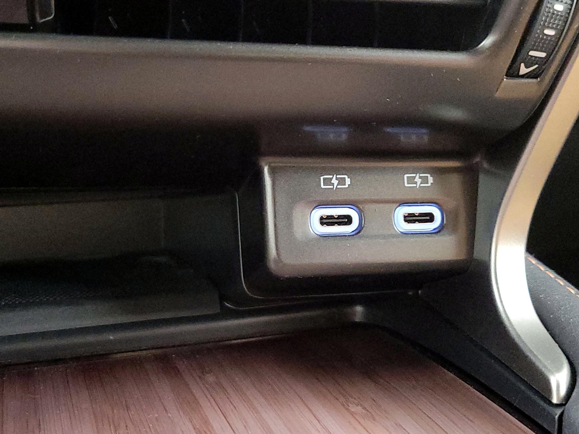 Thumbnail: 2023 Lexus RX - 18