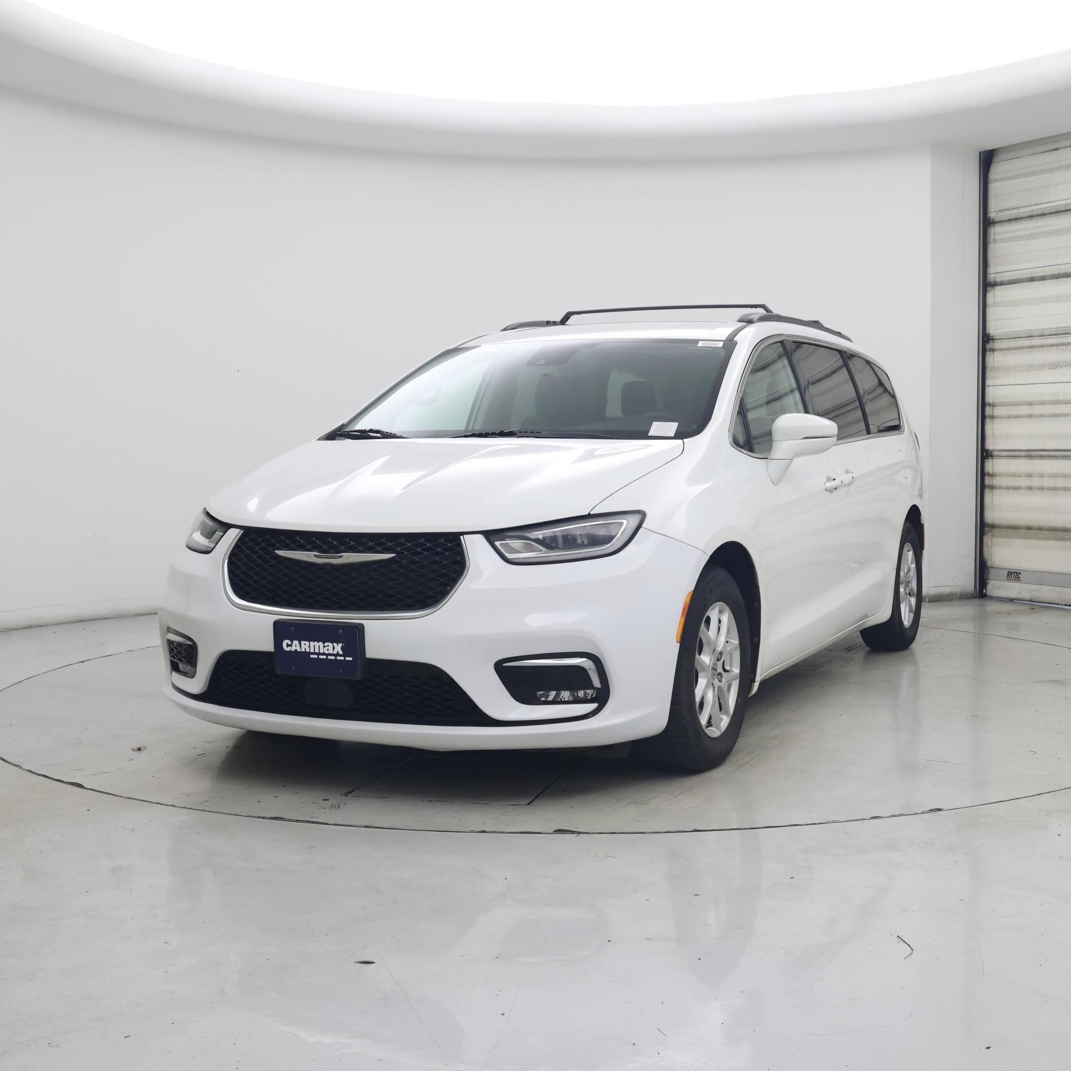 Thumbnail: 2022 Chrysler Pacifica - 4