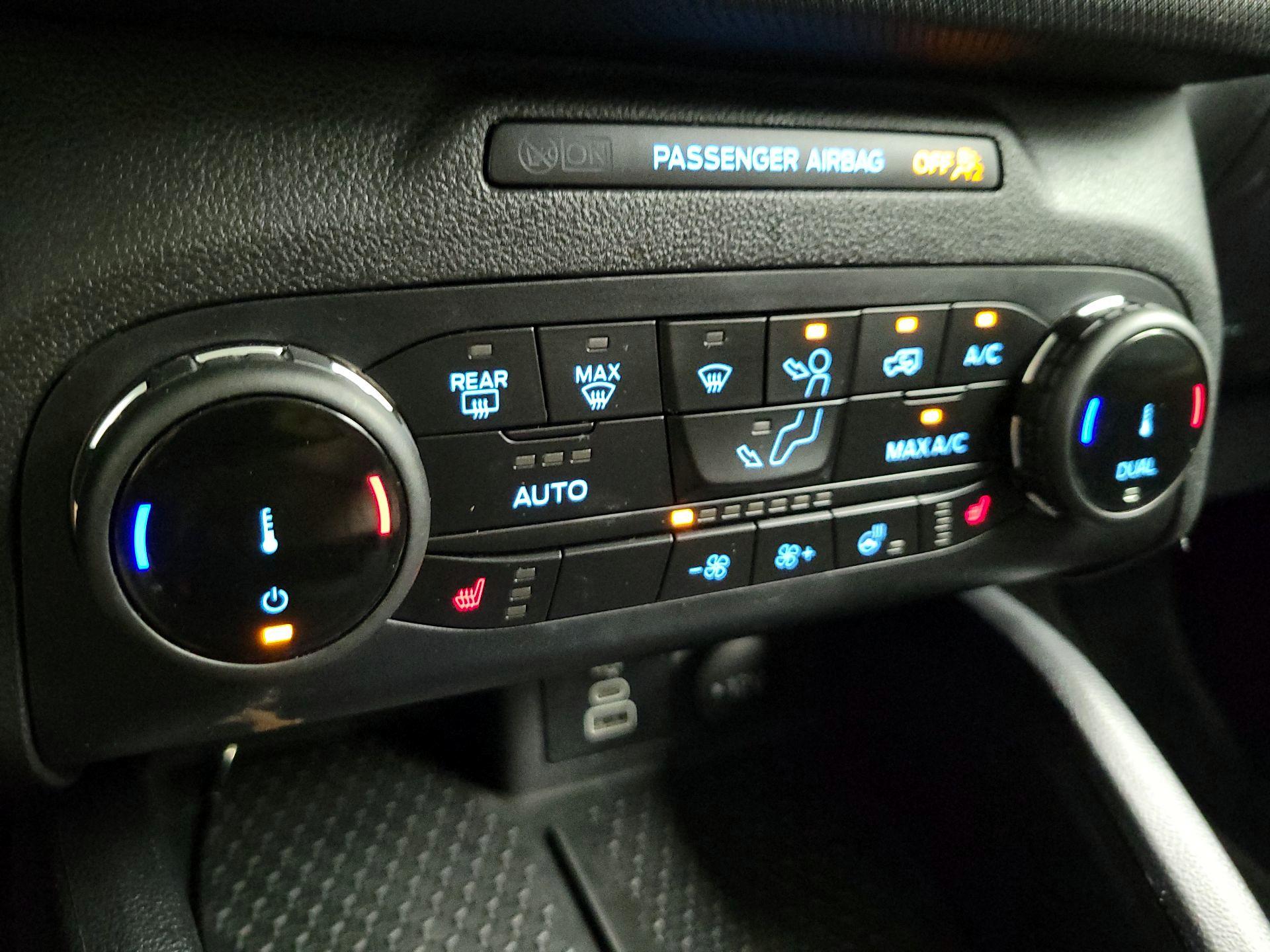 Thumbnail: 2023 Ford Bronco Sport - 16