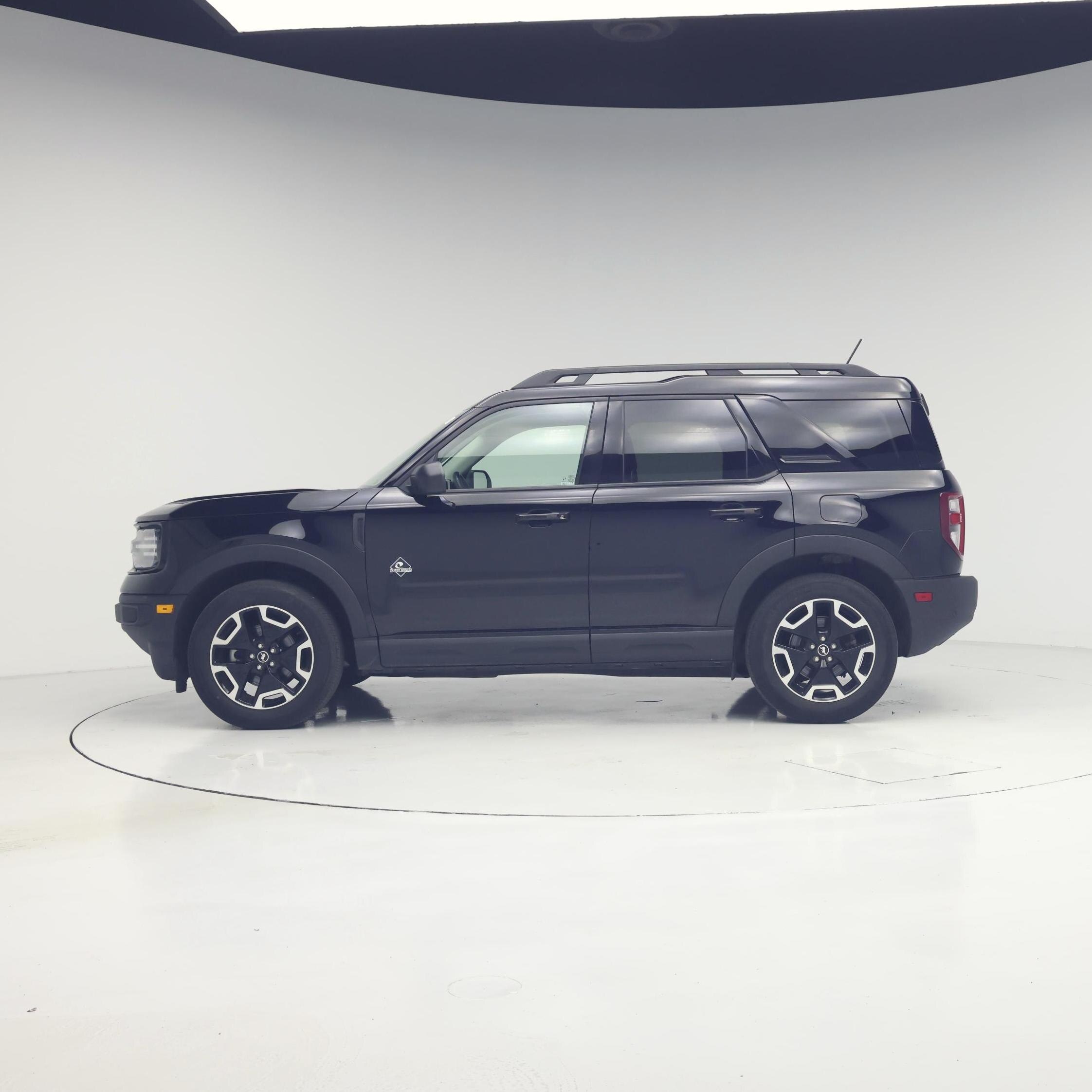 Thumbnail: 2023 Ford Bronco Sport - 3