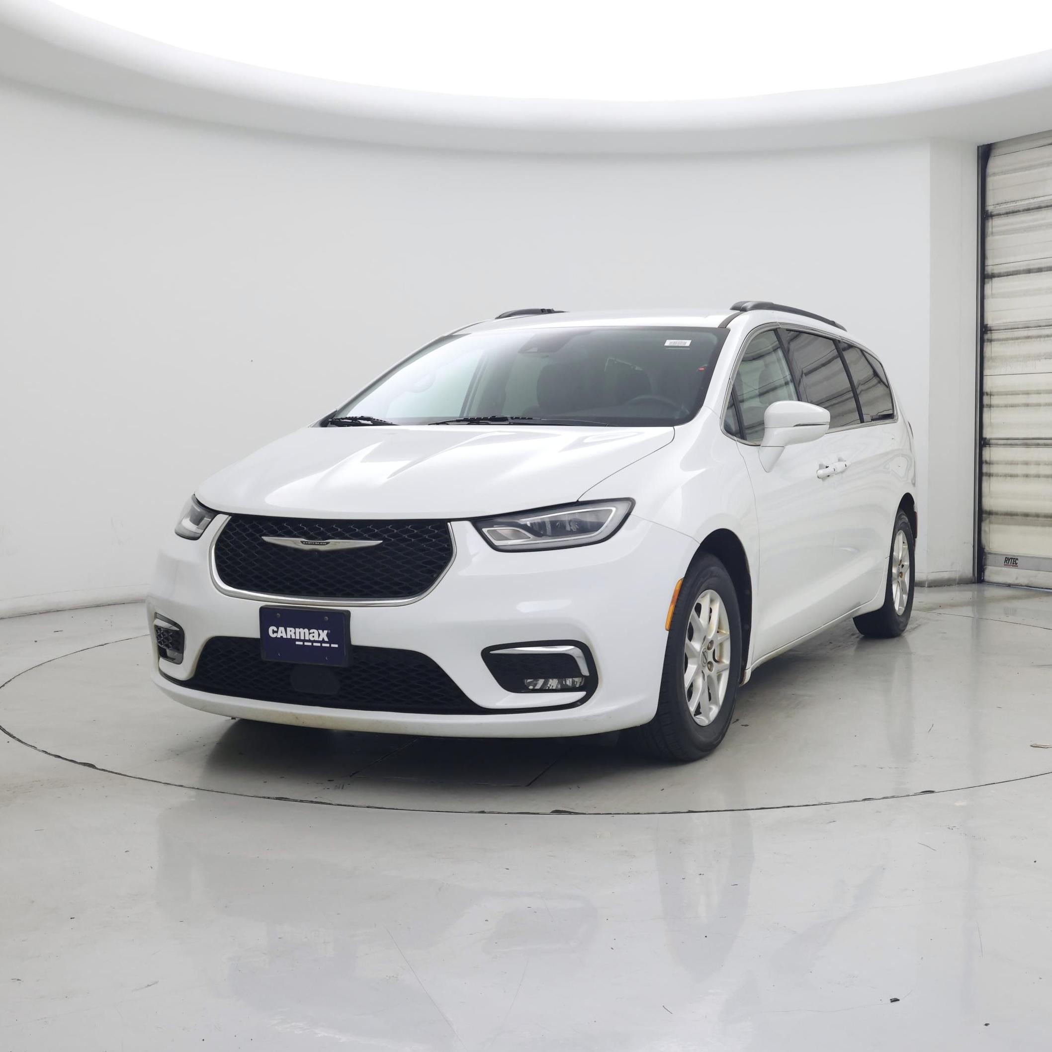 Thumbnail: 2022 Chrysler Pacifica - 4