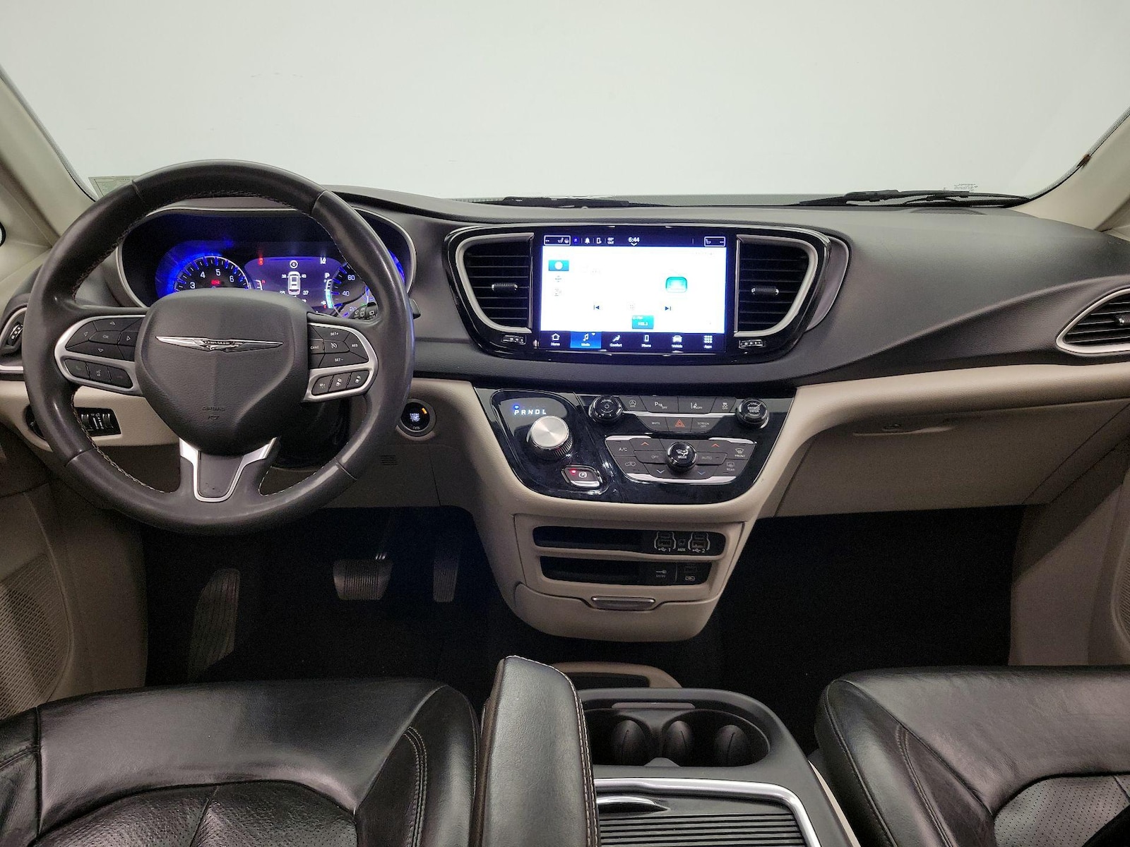 2022 Chrysler Pacifica Touring L - Photo 10