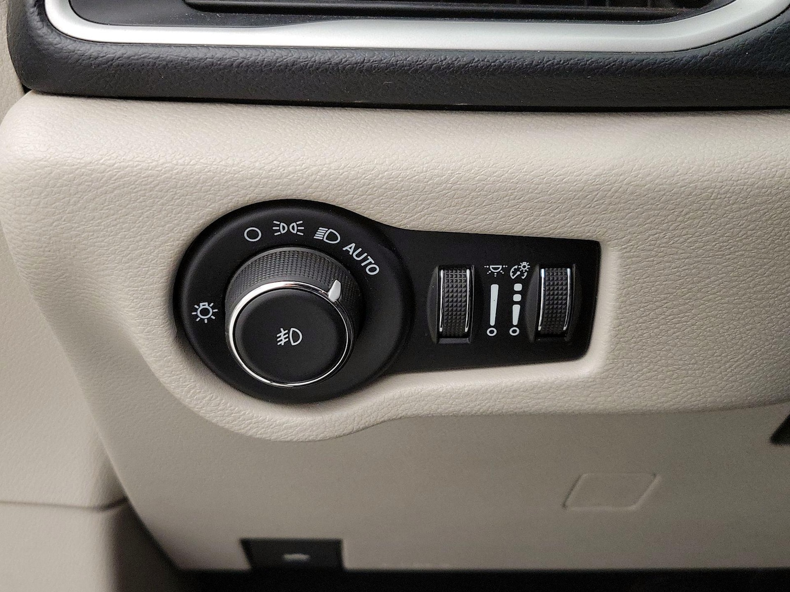 2022 Chrysler Pacifica Touring L - Photo 14