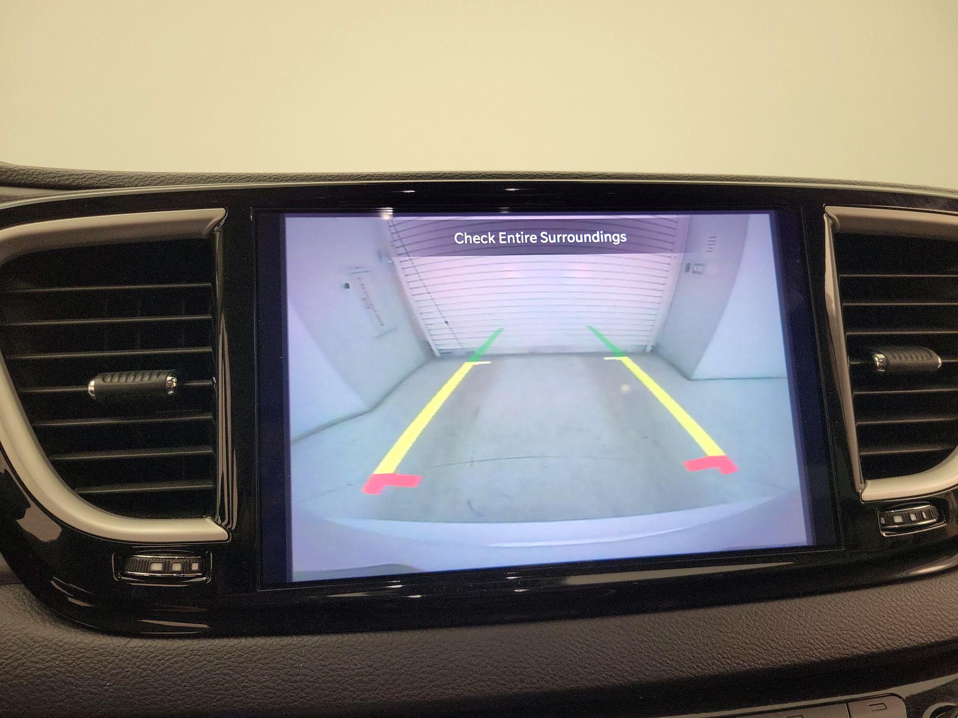 Thumbnail: 2022 Chrysler Pacifica - 14