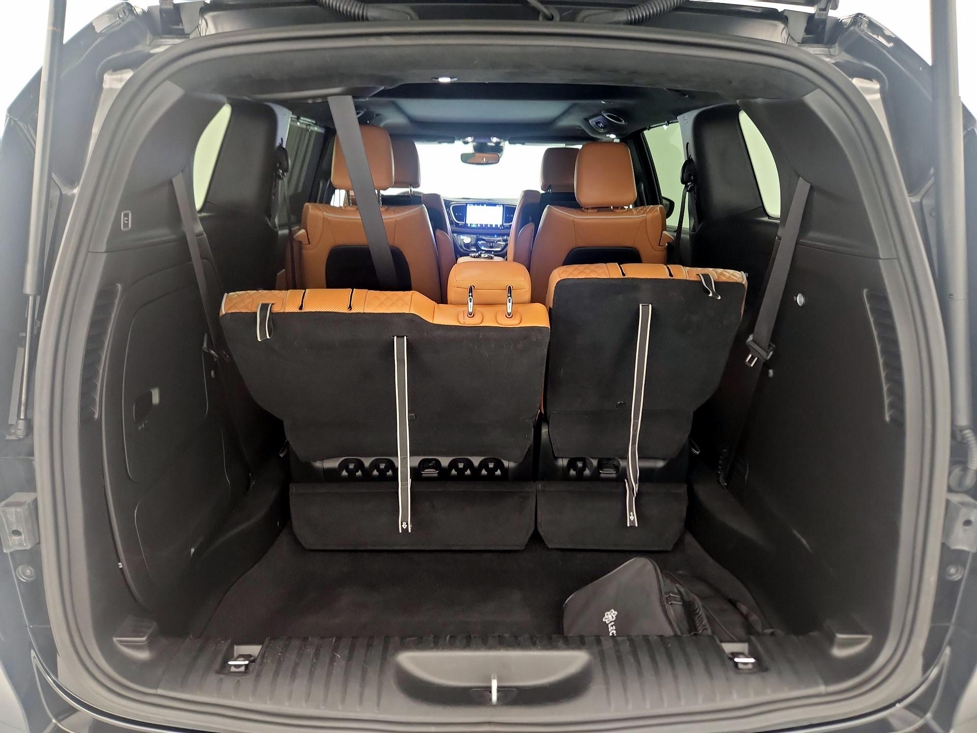 Thumbnail: 2022 Chrysler Pacifica - 20