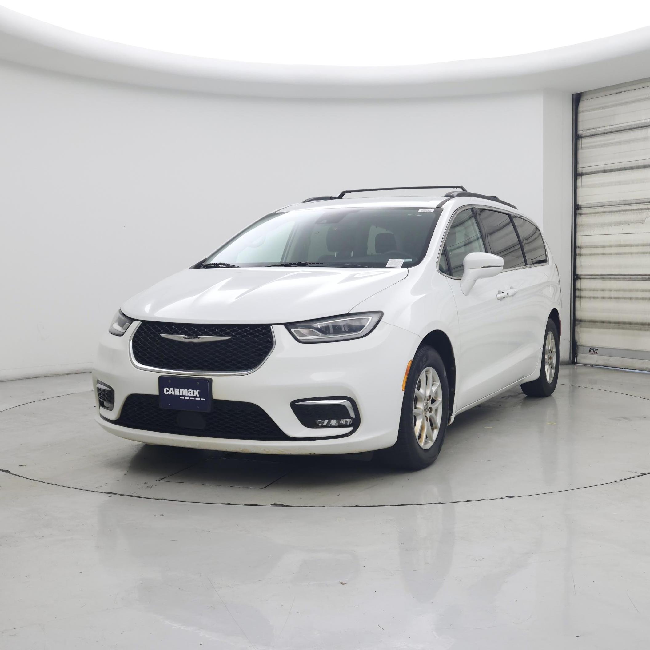 Thumbnail: 2022 Chrysler Pacifica - 4