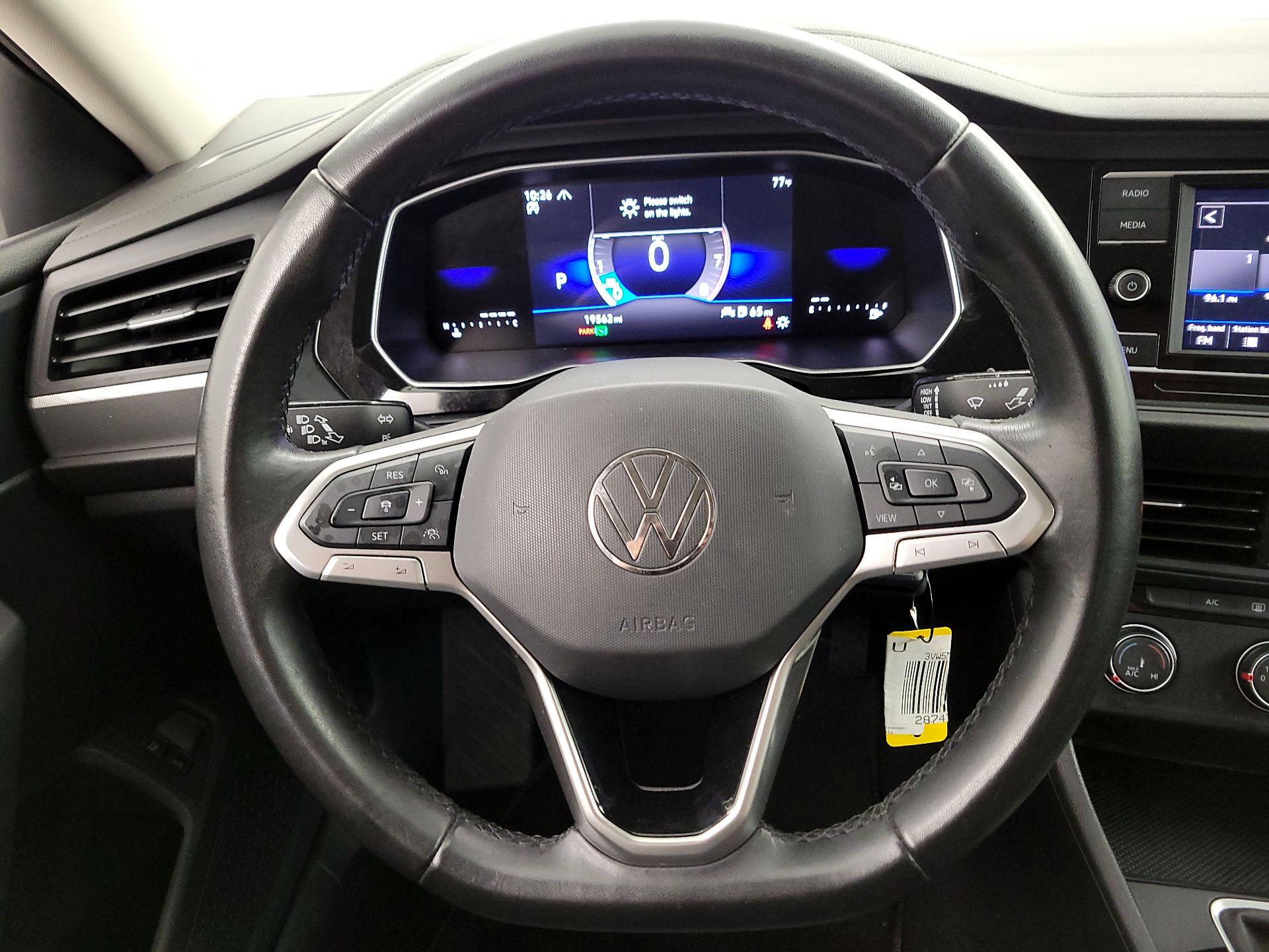 Thumbnail: 2024 Volkswagen Jetta - 10