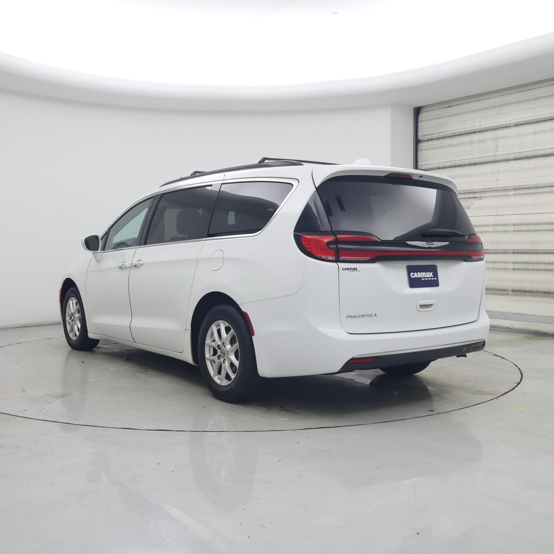 Thumbnail: 2022 Chrysler Pacifica - 2