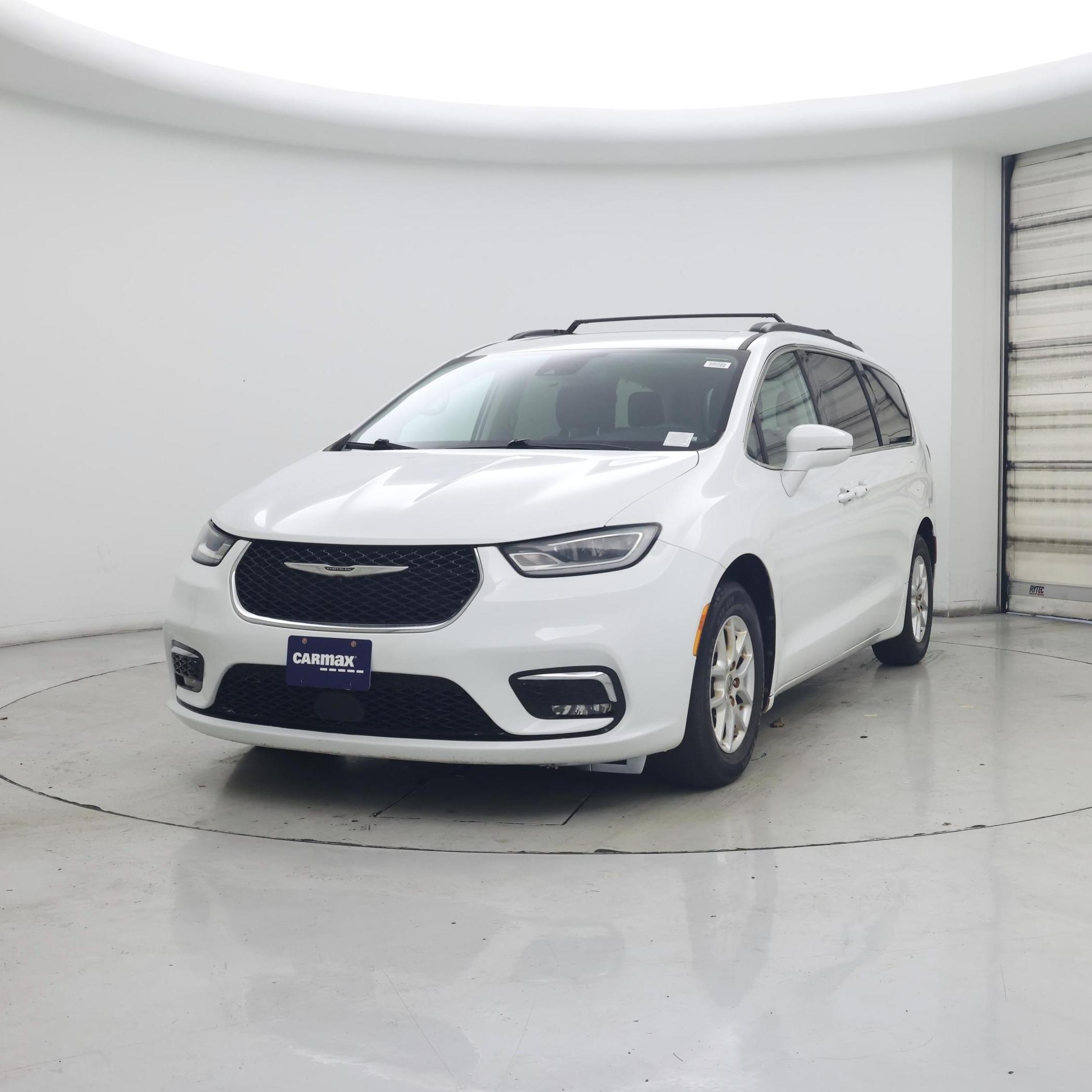 Thumbnail: 2022 Chrysler Pacifica - 4