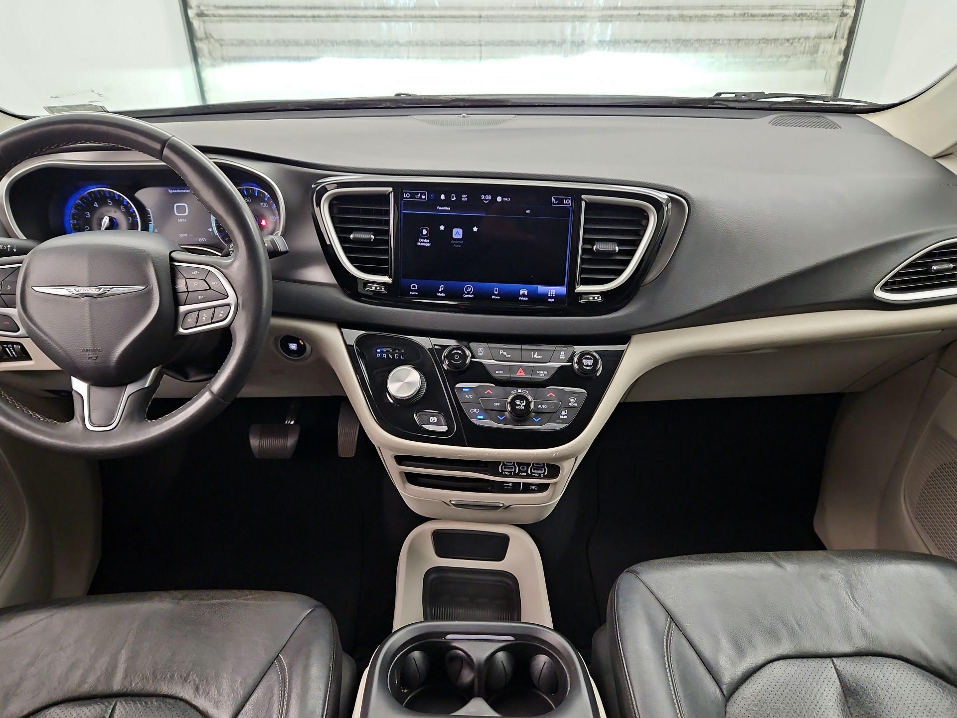Thumbnail: 2022 Chrysler Pacifica - 9