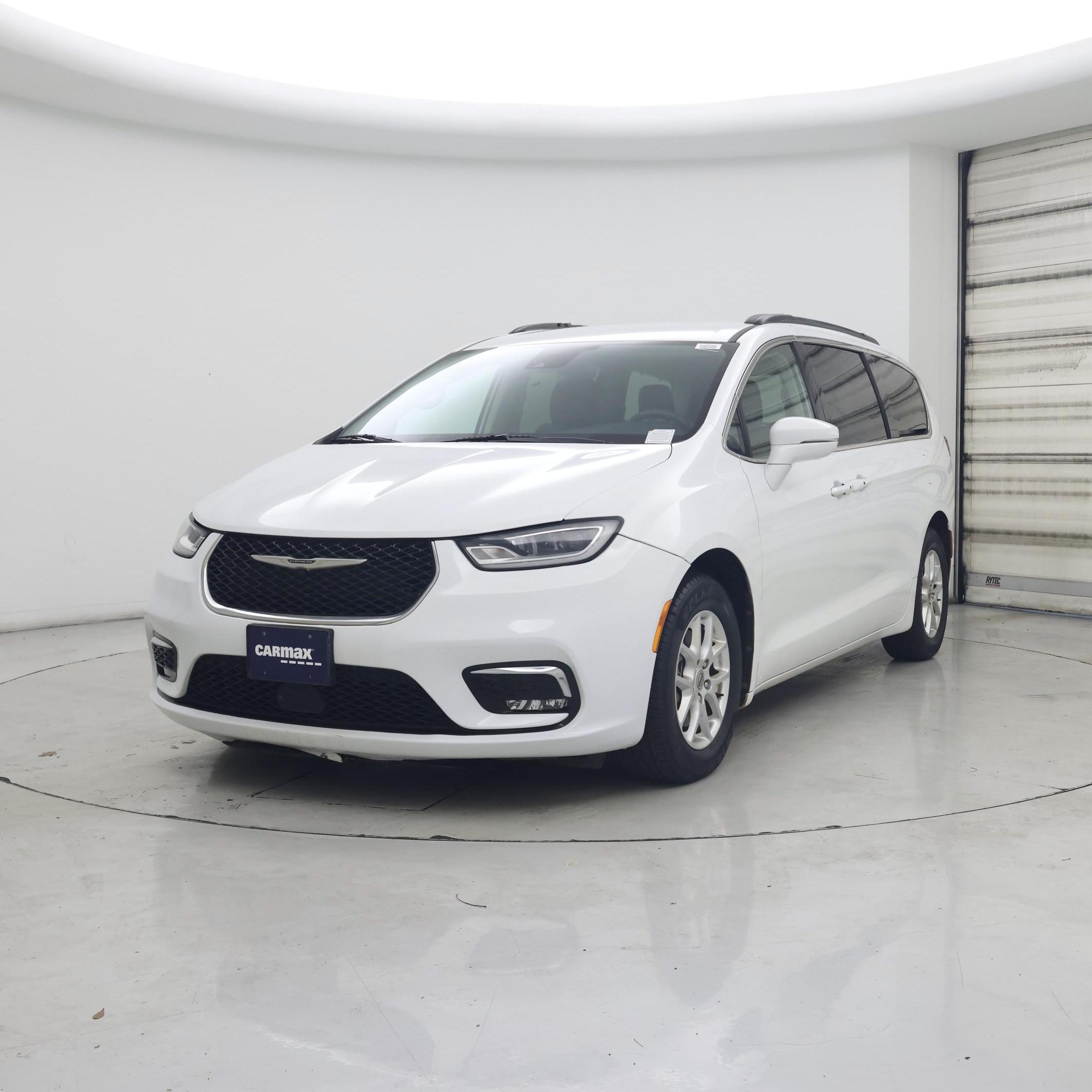 Thumbnail: 2022 Chrysler Pacifica - 4