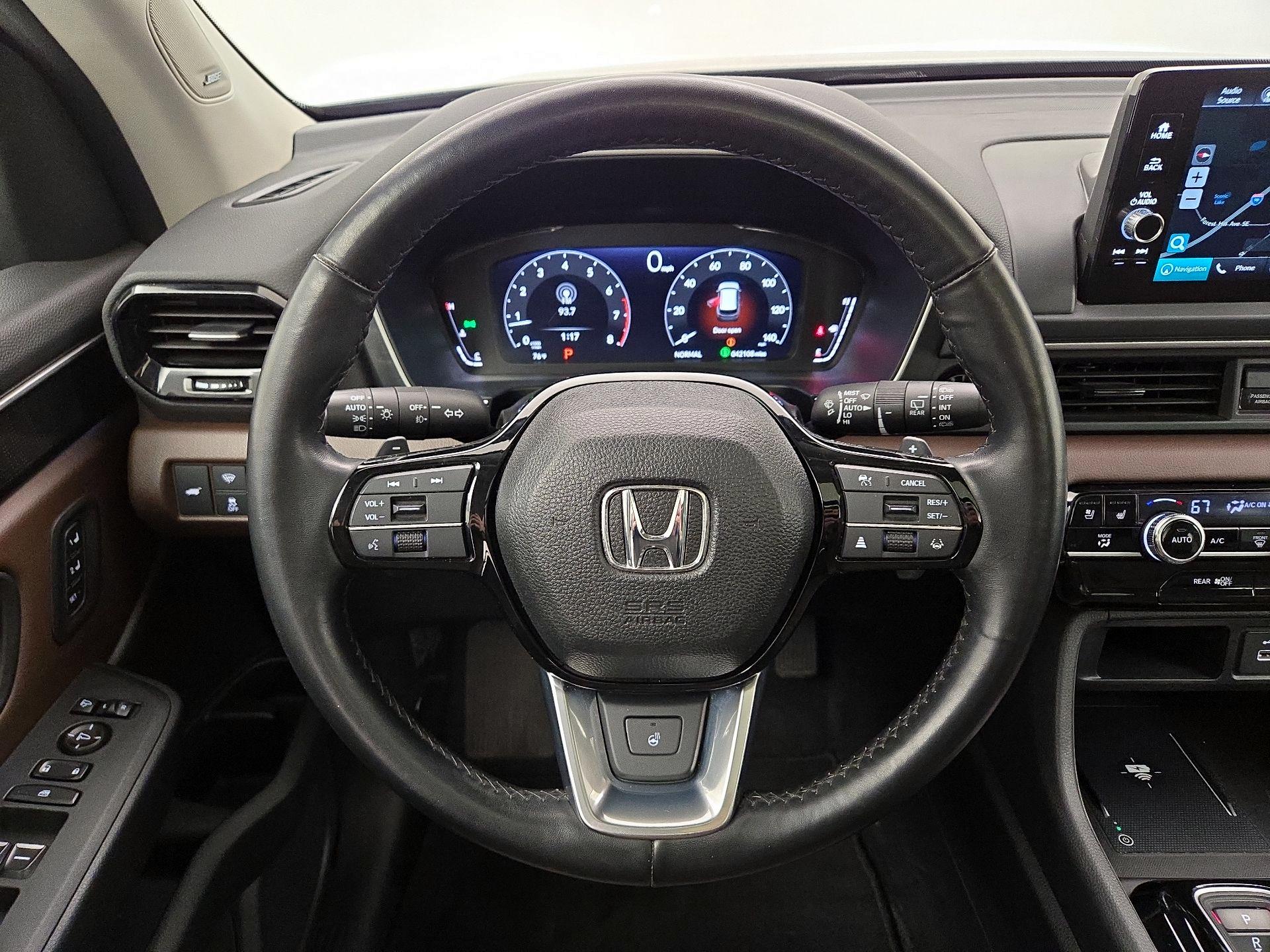 Thumbnail: 2023 Honda Pilot - 10