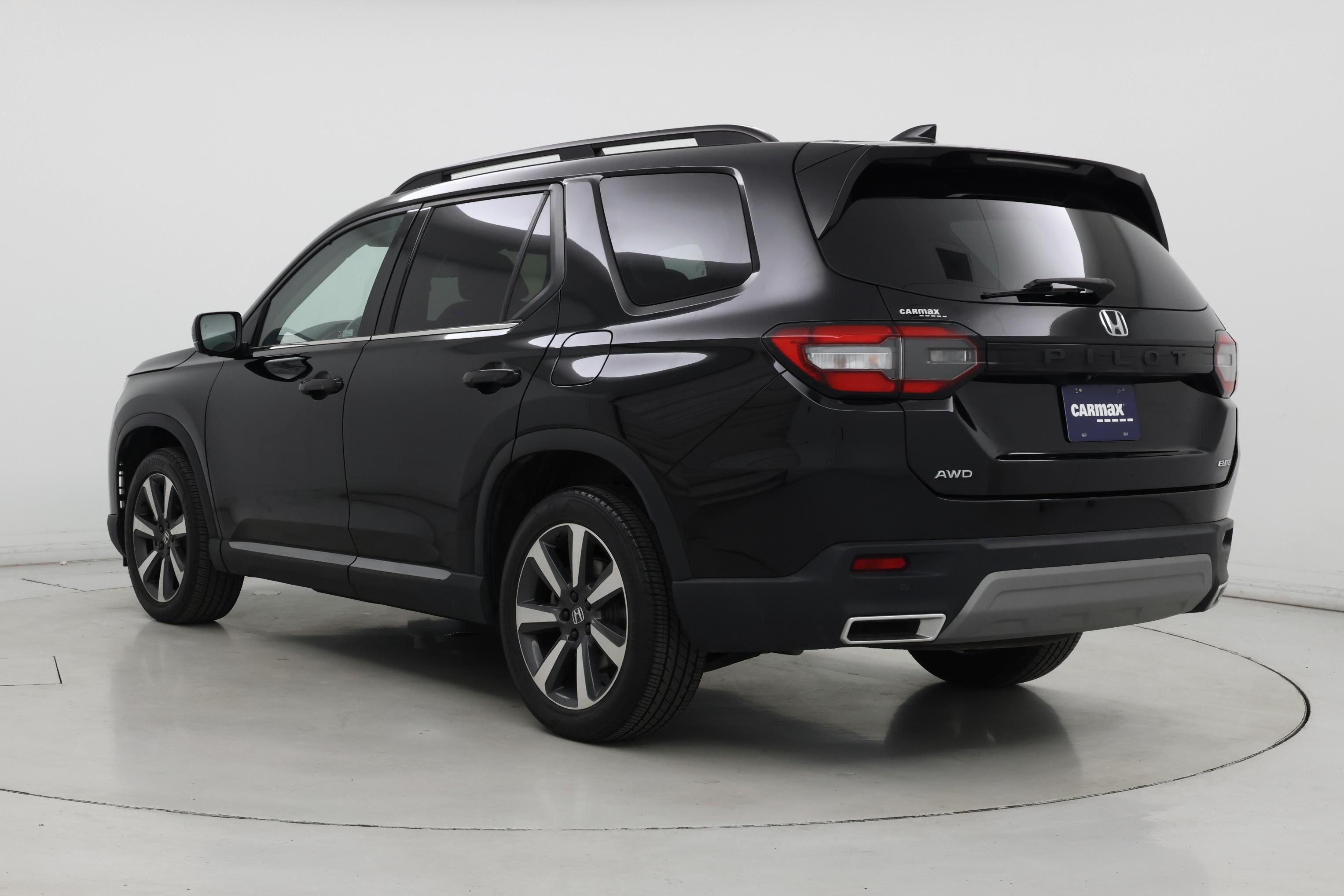 Thumbnail: 2023 Honda Pilot - 2