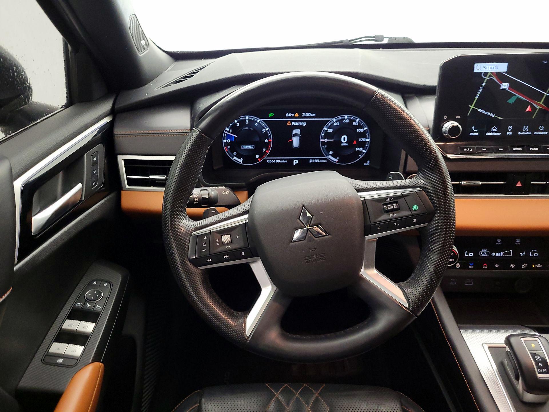 Thumbnail: 2024 Mitsubishi Outlander - 10