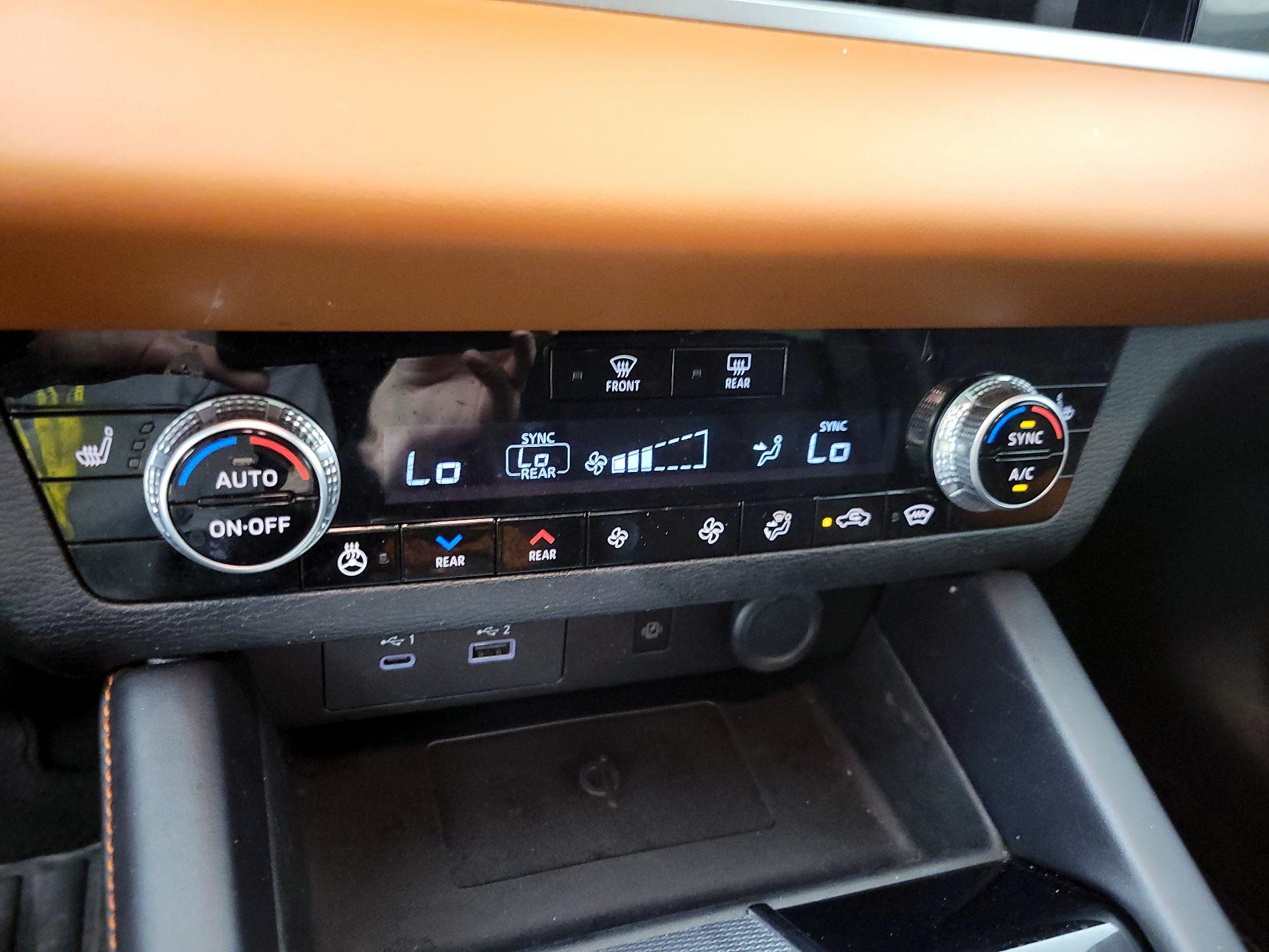 Thumbnail: 2024 Mitsubishi Outlander - 17