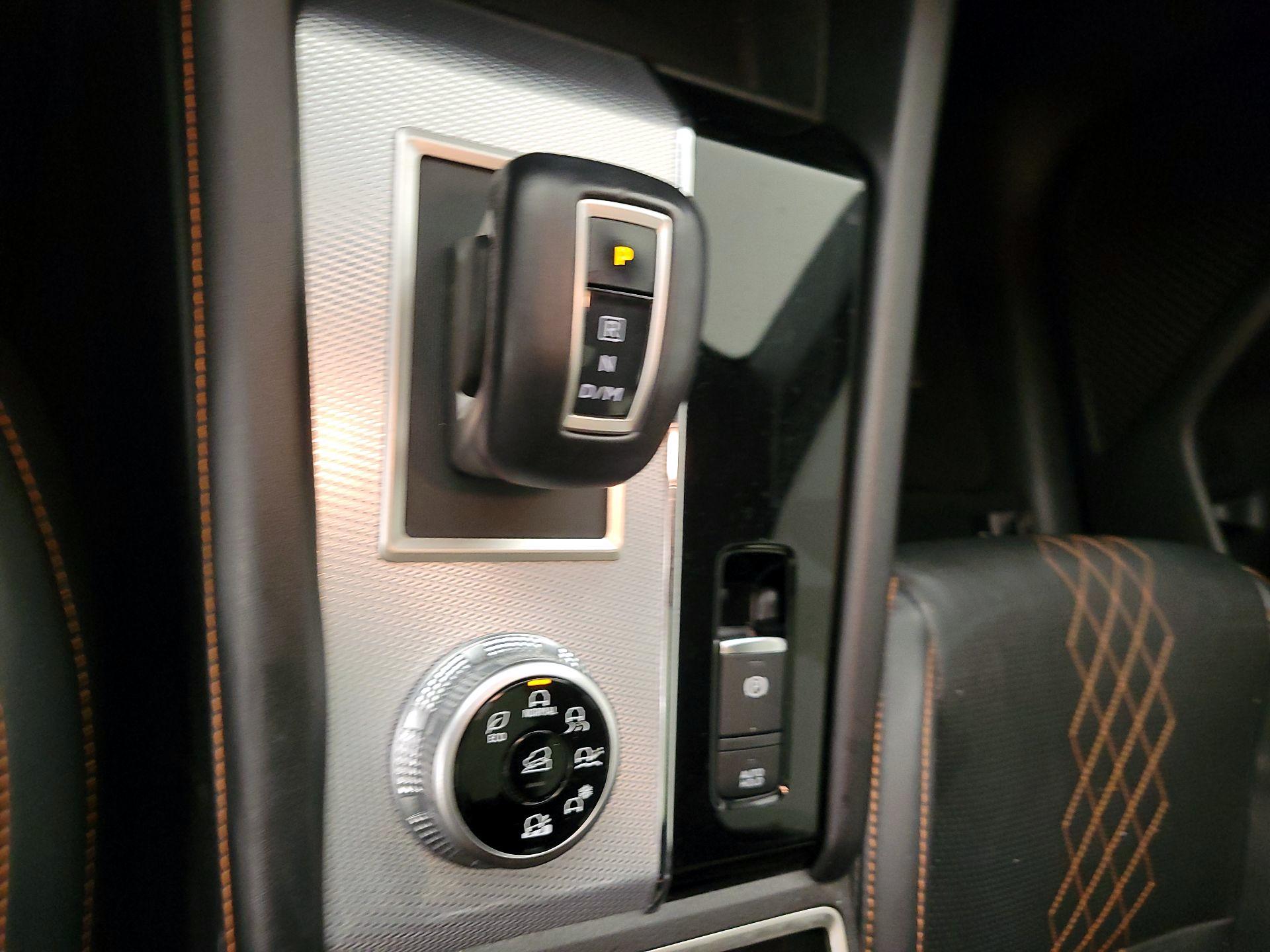 Thumbnail: 2024 Mitsubishi Outlander - 18