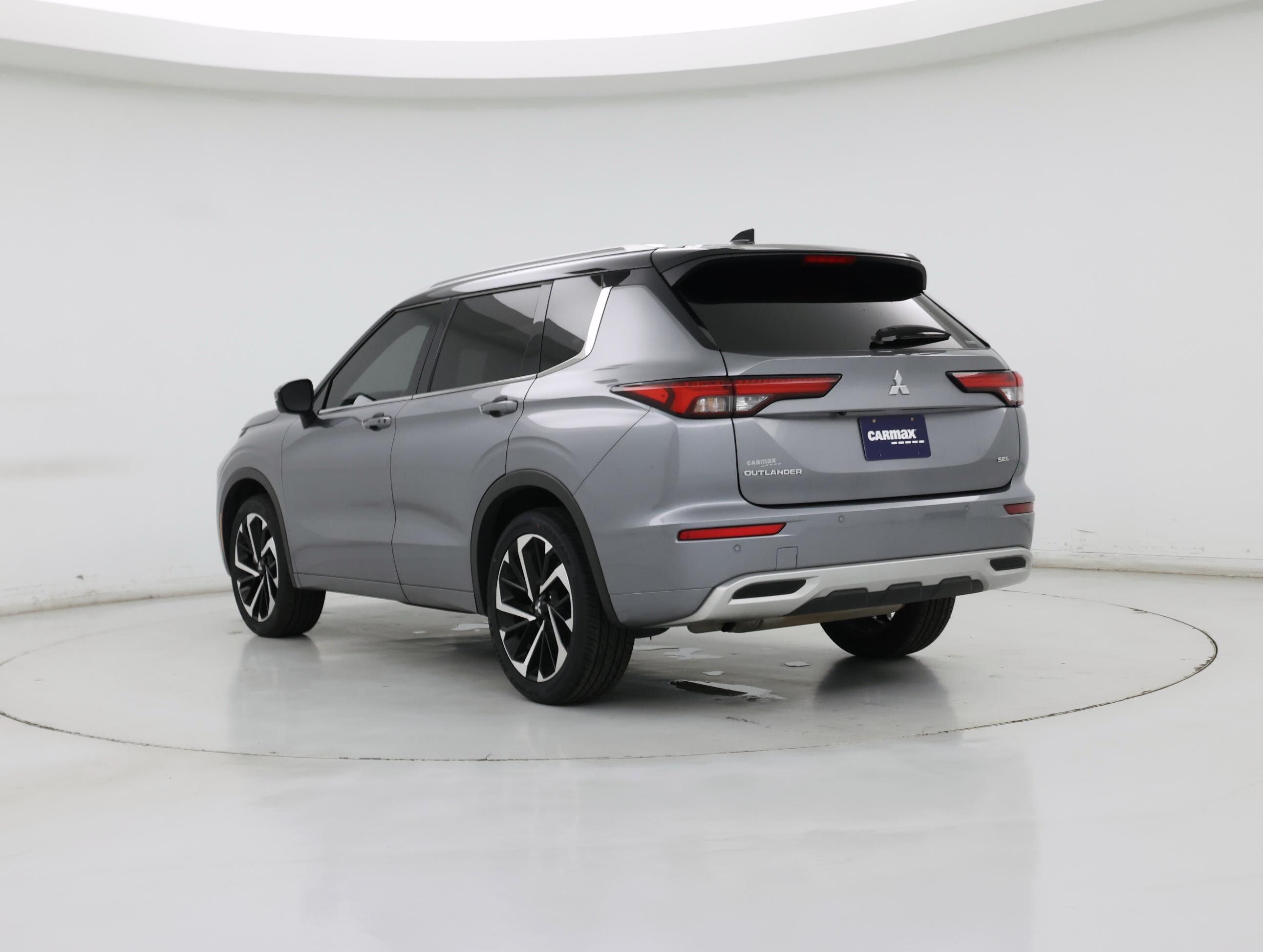 Thumbnail: 2024 Mitsubishi Outlander - 2