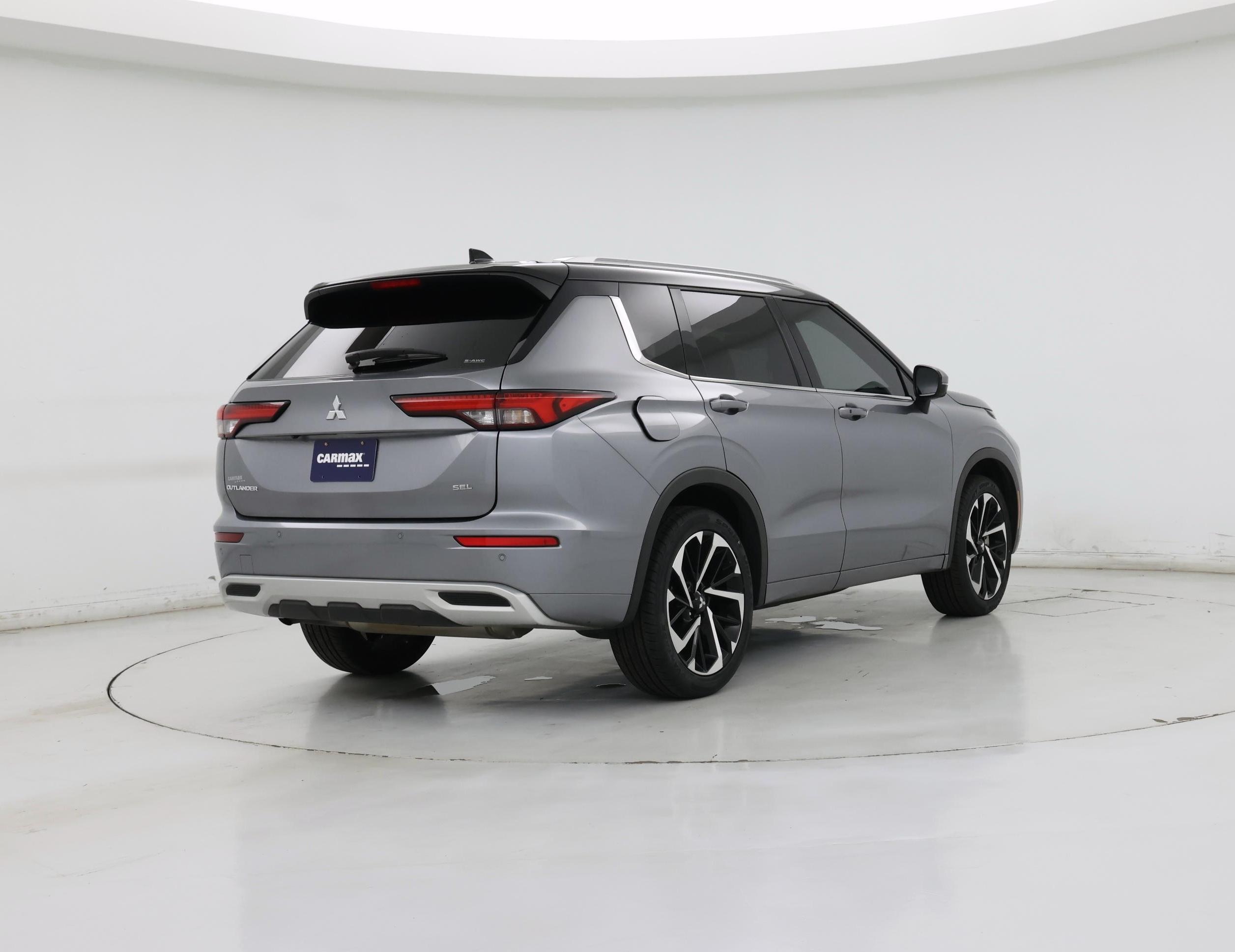 Thumbnail: 2024 Mitsubishi Outlander - 8