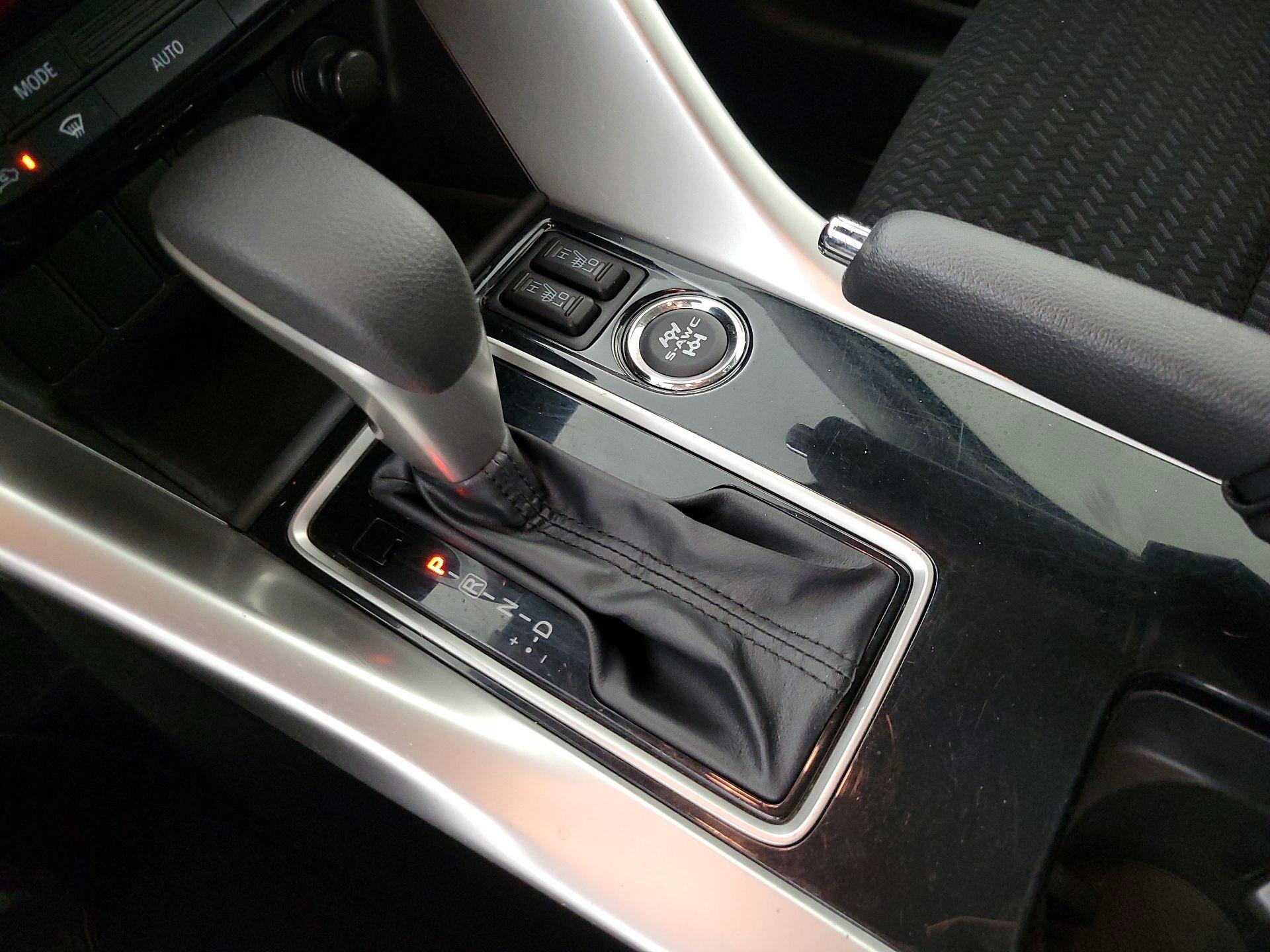 Thumbnail: 2022 Mitsubishi Eclipse Cross - 17