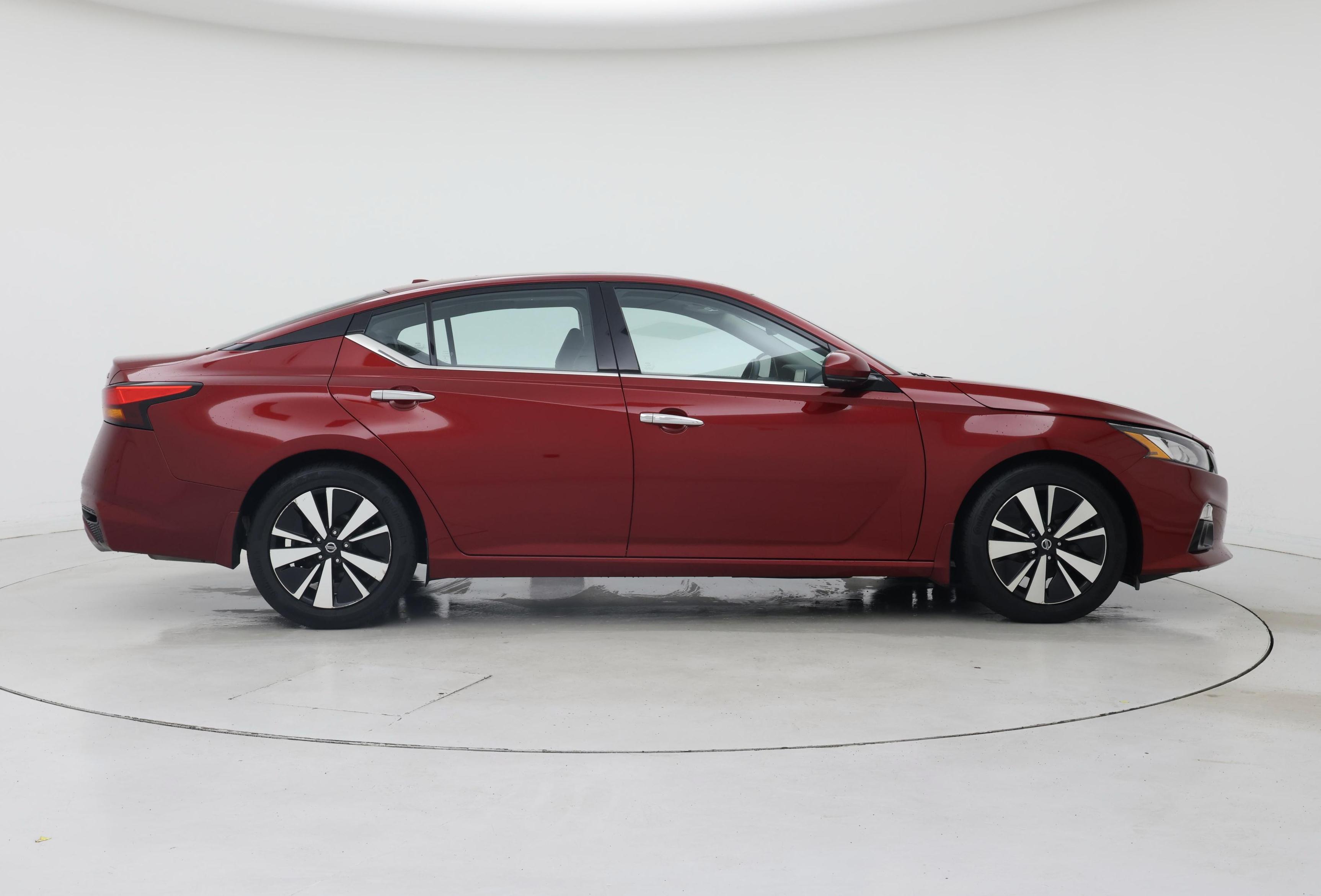 Thumbnail: 2020 Nissan Altima - 7